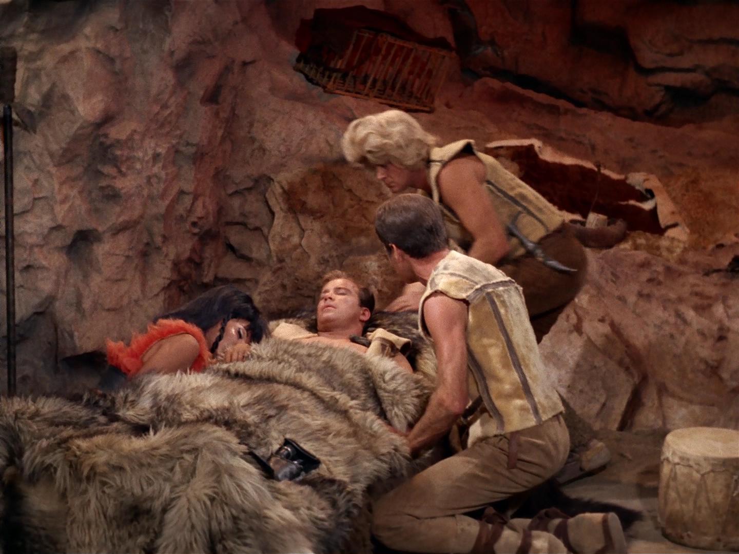 ariane179254_StarTrek_2x19_APrivateLittleWar_1367.jpg