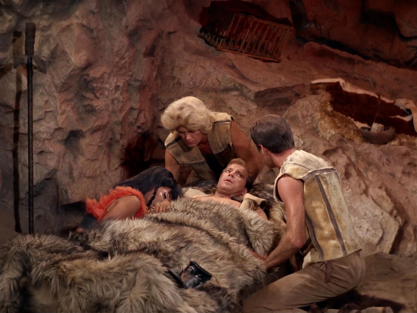 ariane179254_StarTrek_2x19_APrivateLittleWar_1368.jpg