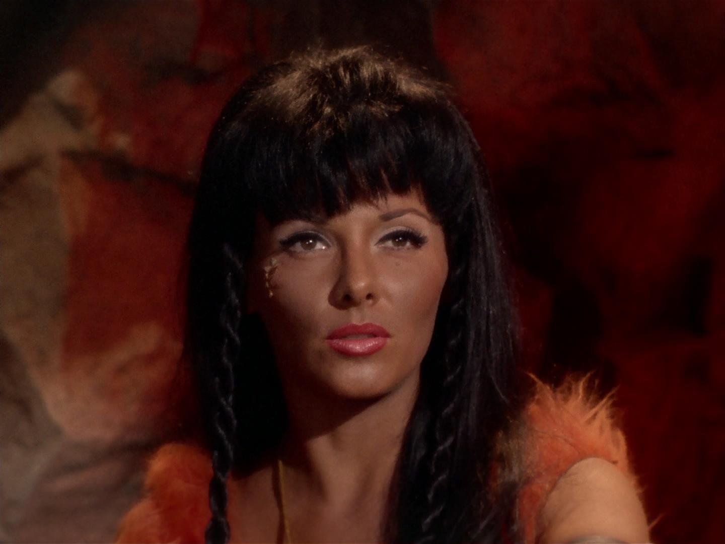 ariane179254_StarTrek_2x19_APrivateLittleWar_1431.jpg