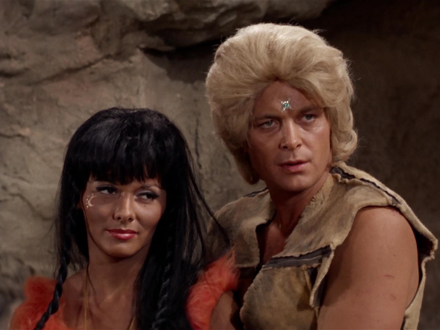 ariane179254_StarTrek_2x19_APrivateLittleWar_1451.jpg