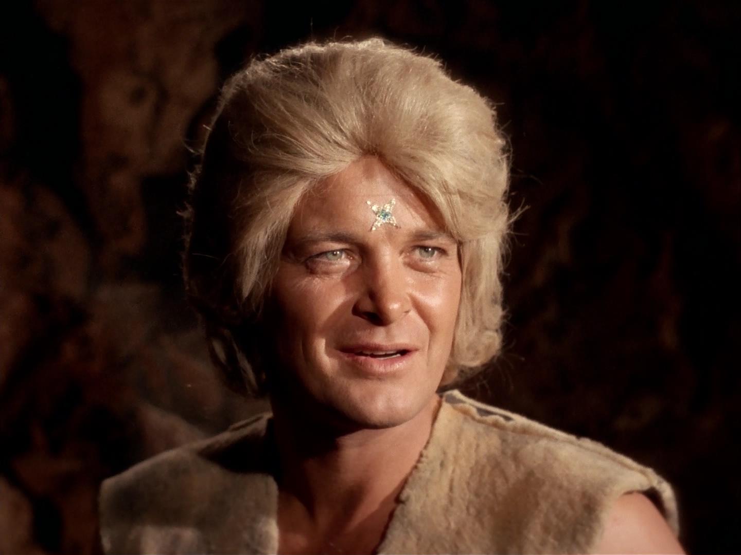 ariane179254_StarTrek_2x19_APrivateLittleWar_1553.jpg