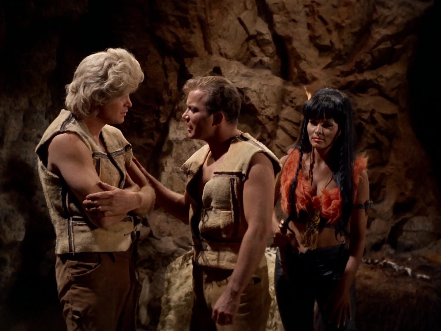 ariane179254_StarTrek_2x19_APrivateLittleWar_1608.jpg