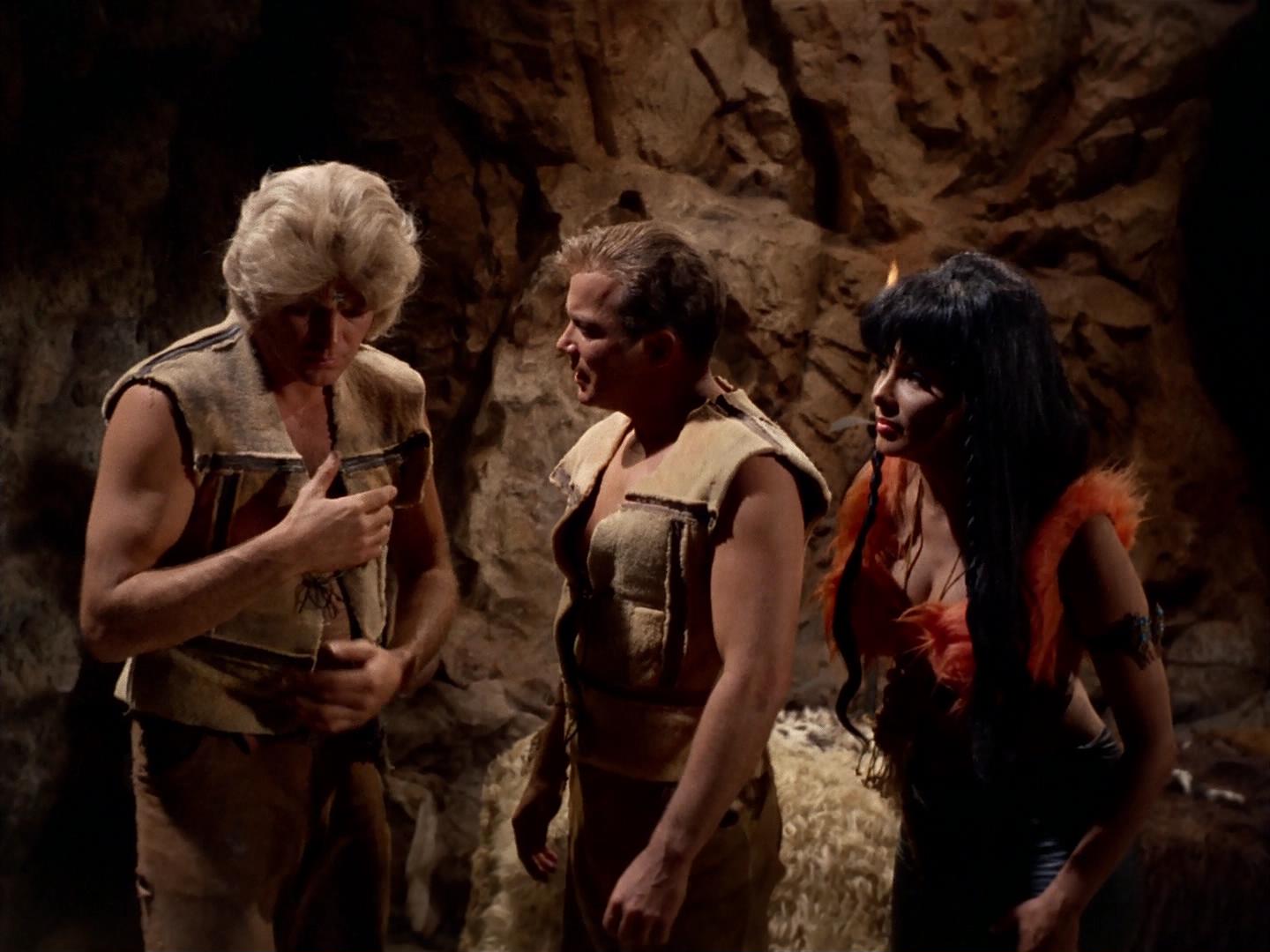 ariane179254_StarTrek_2x19_APrivateLittleWar_1612.jpg