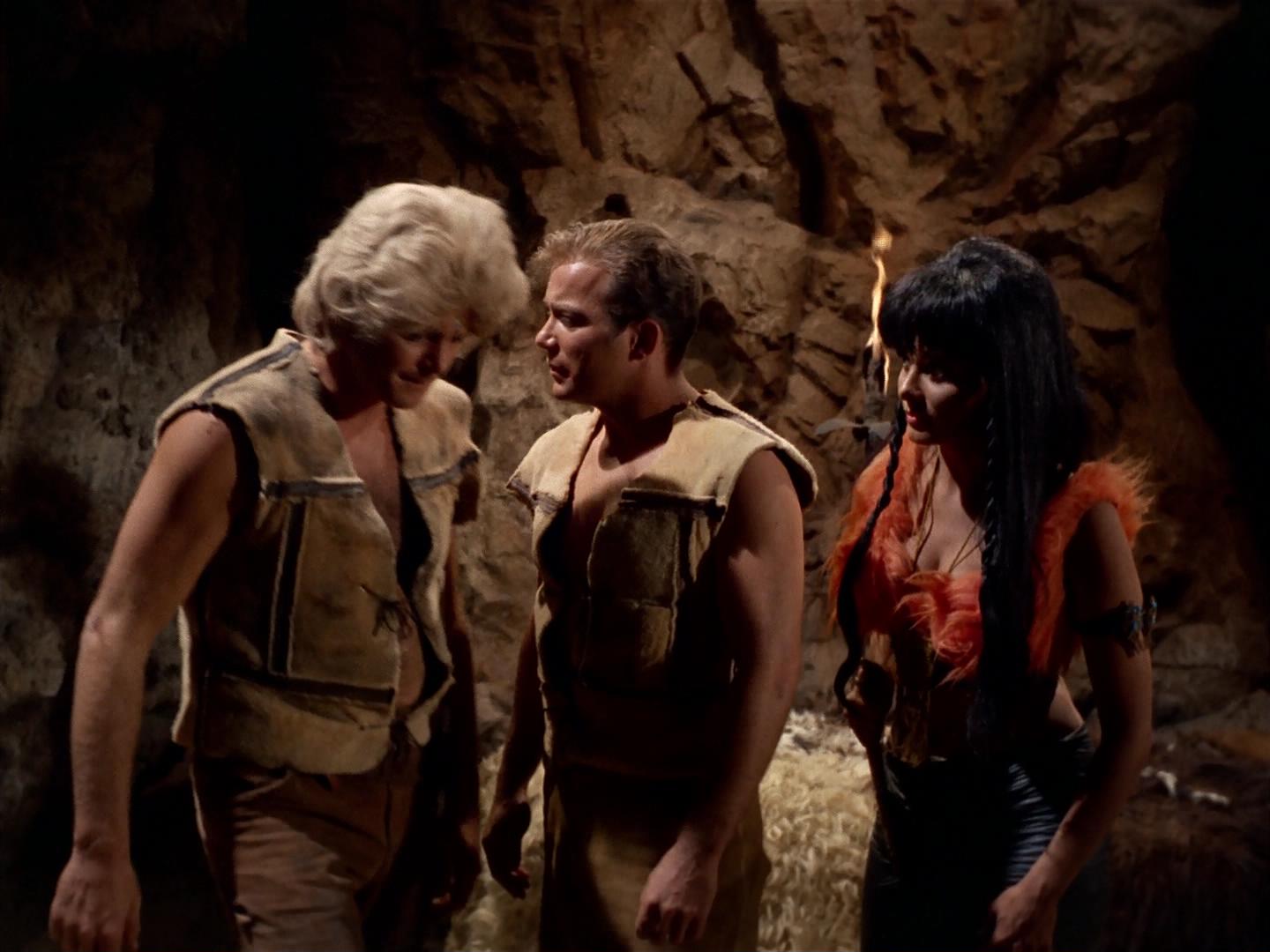 ariane179254_StarTrek_2x19_APrivateLittleWar_1620.jpg