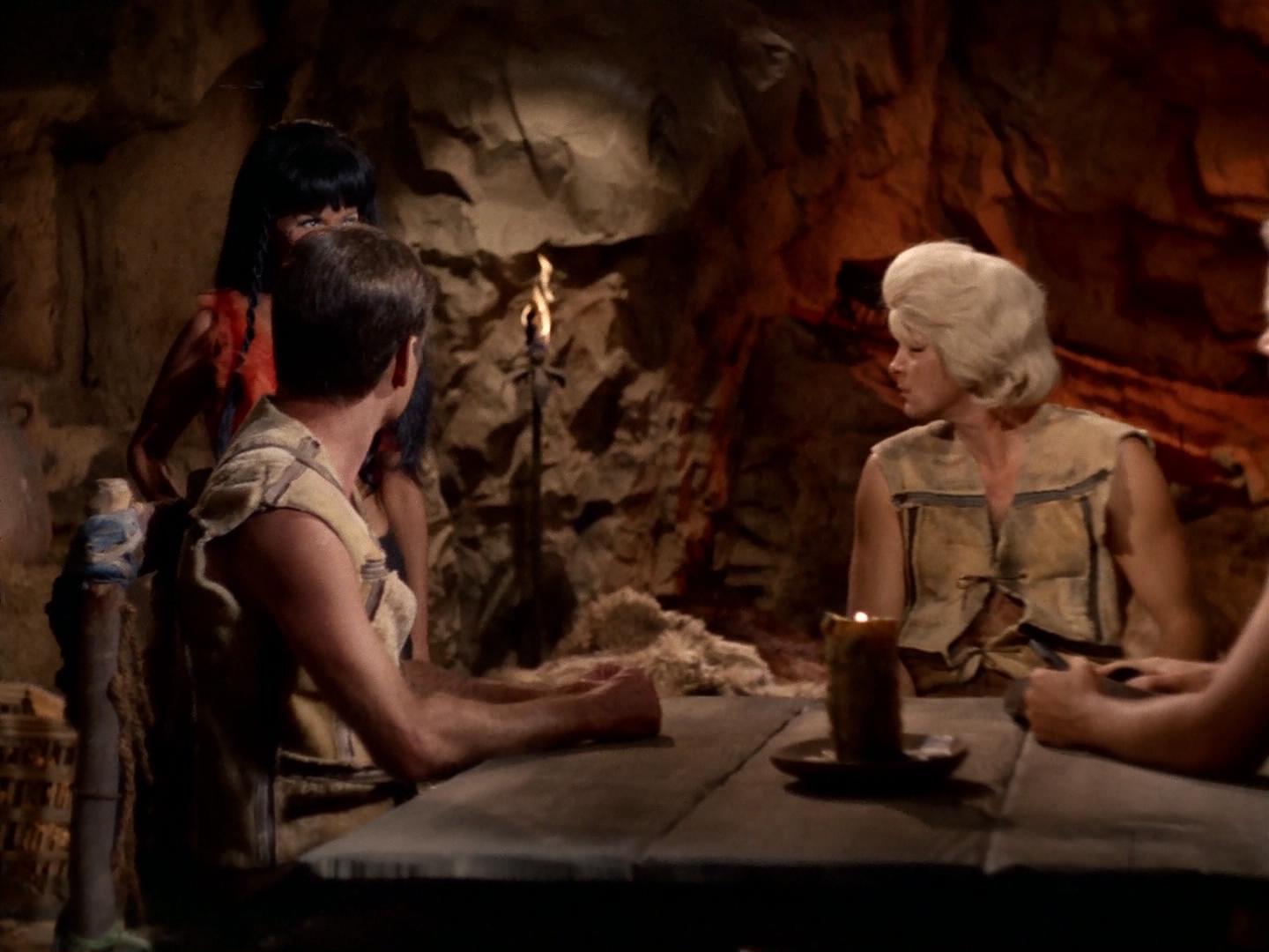 ariane179254_StarTrek_2x19_APrivateLittleWar_1730.jpg