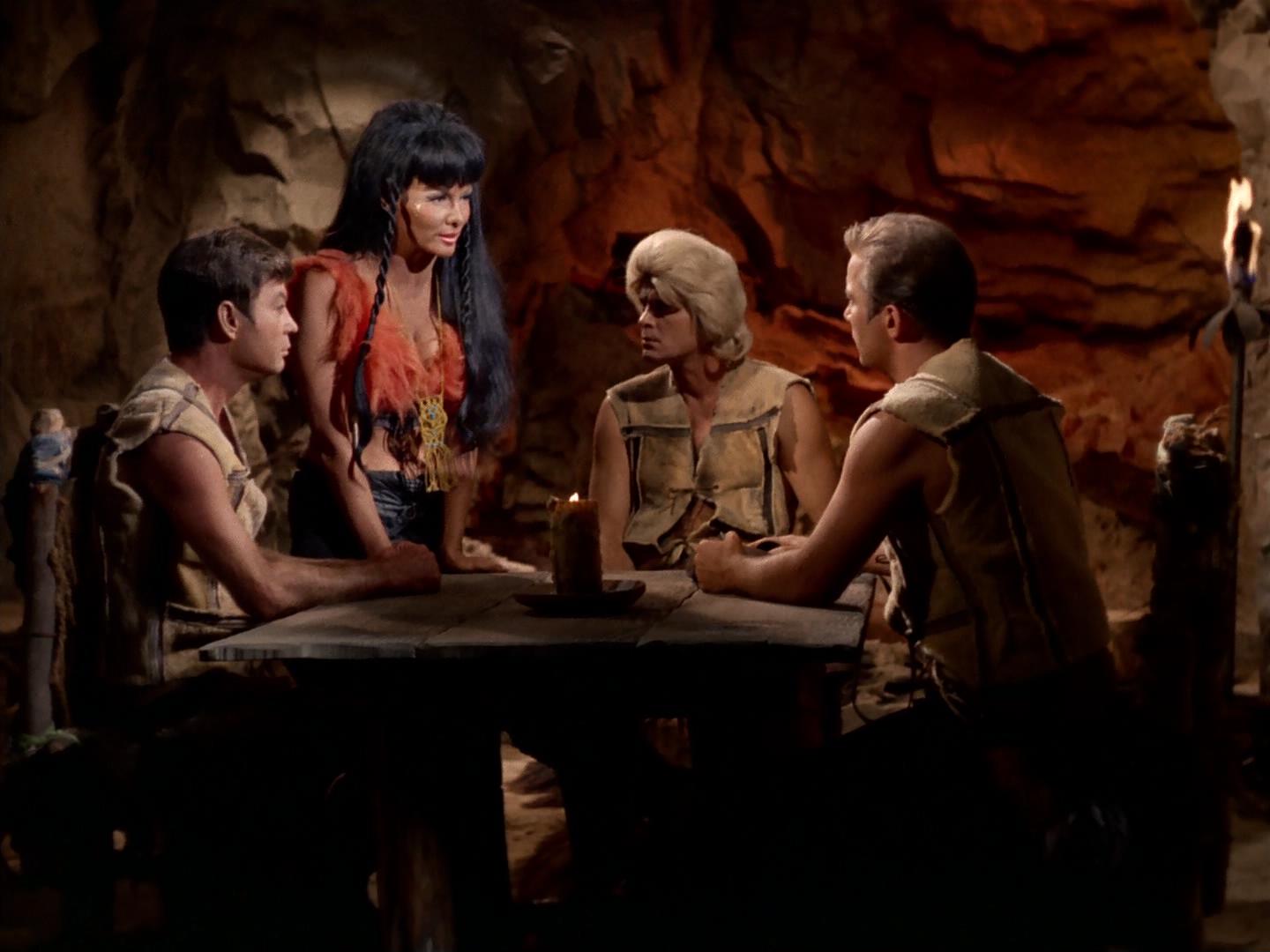 ariane179254_StarTrek_2x19_APrivateLittleWar_1734.jpg