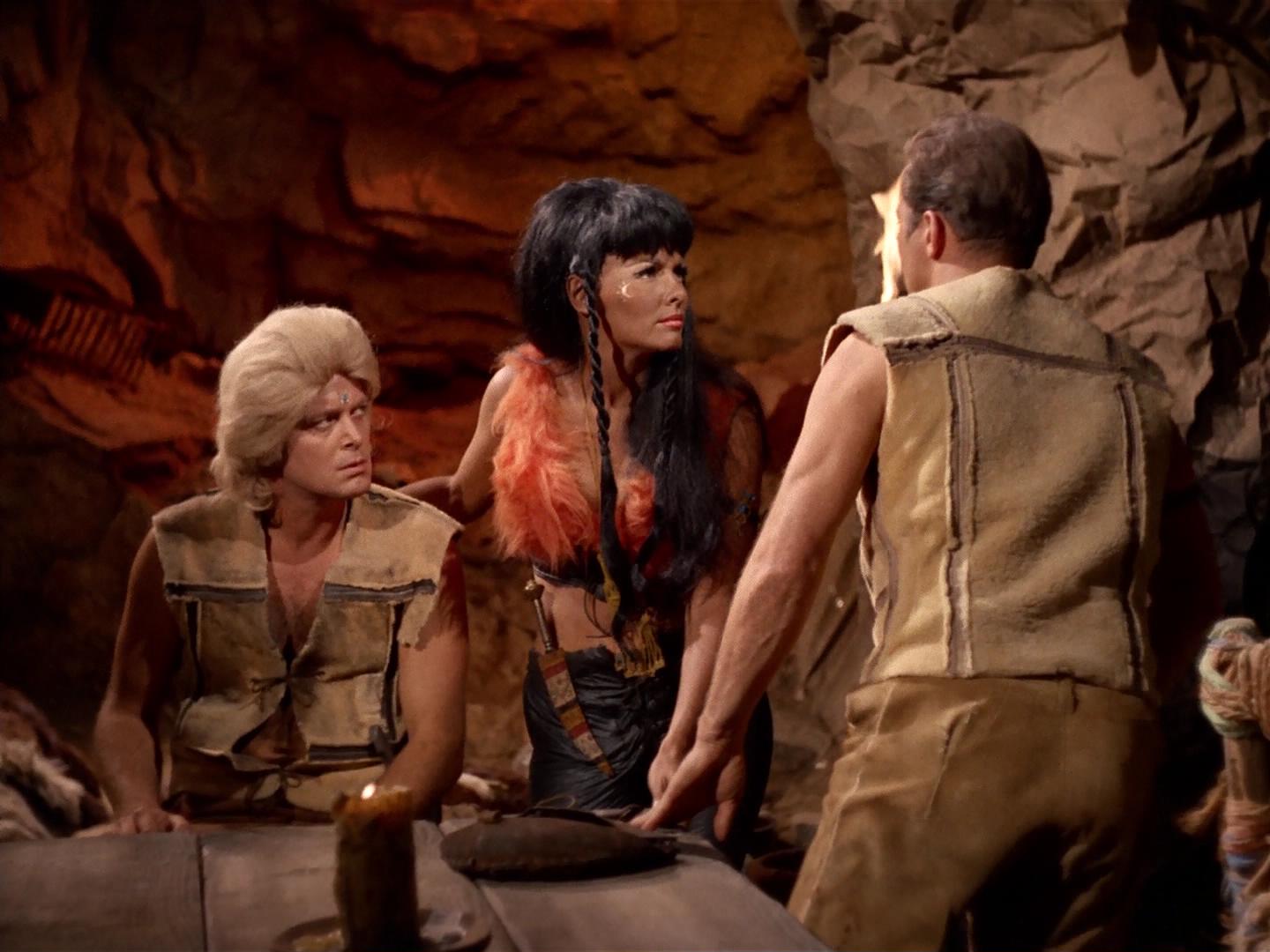 ariane179254_StarTrek_2x19_APrivateLittleWar_1795.jpg