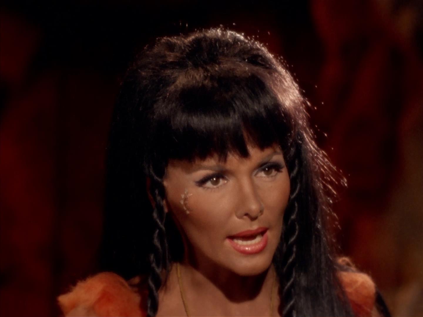 ariane179254_StarTrek_2x19_APrivateLittleWar_1854.jpg