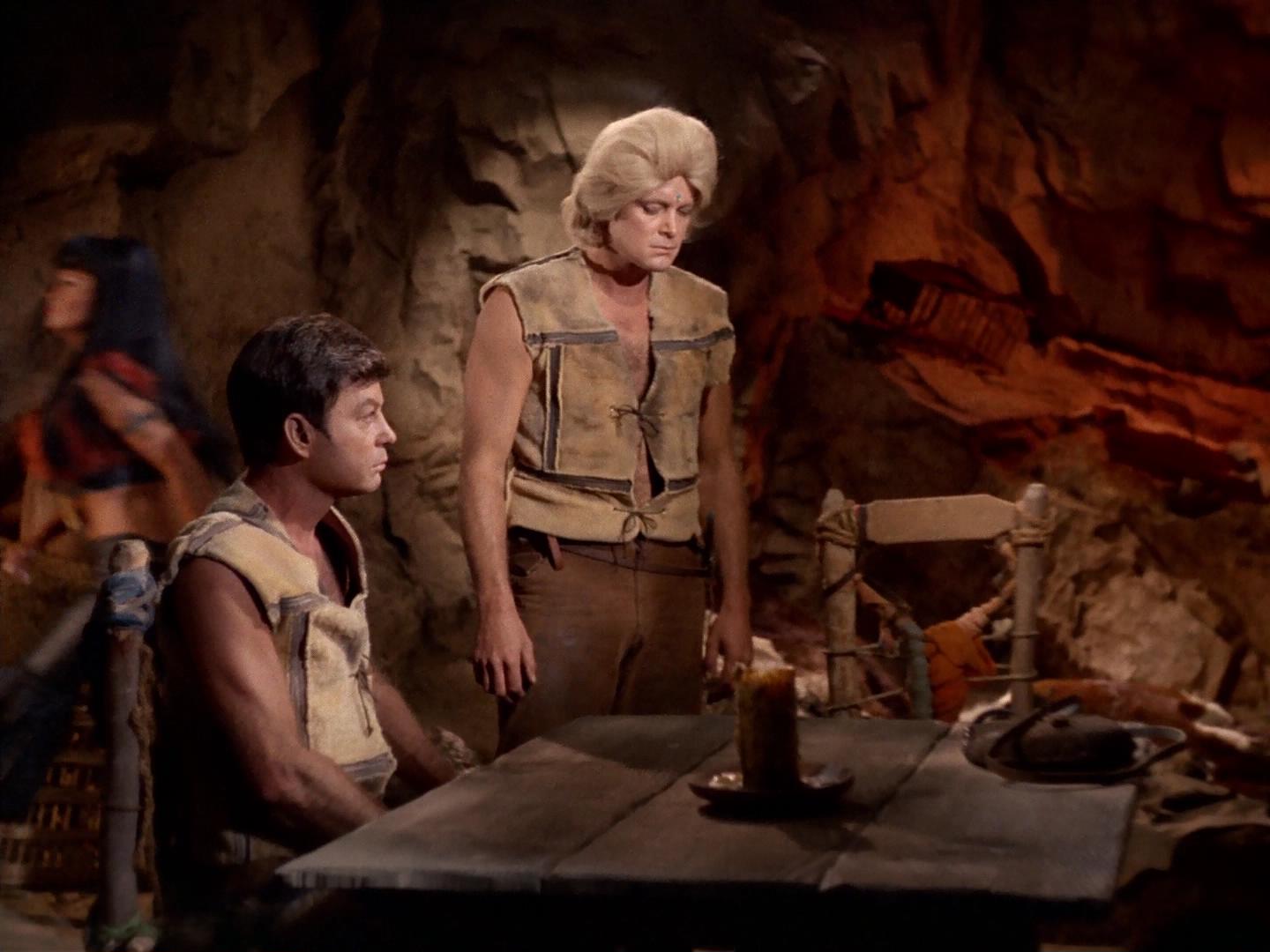 ariane179254_StarTrek_2x19_APrivateLittleWar_1893.jpg