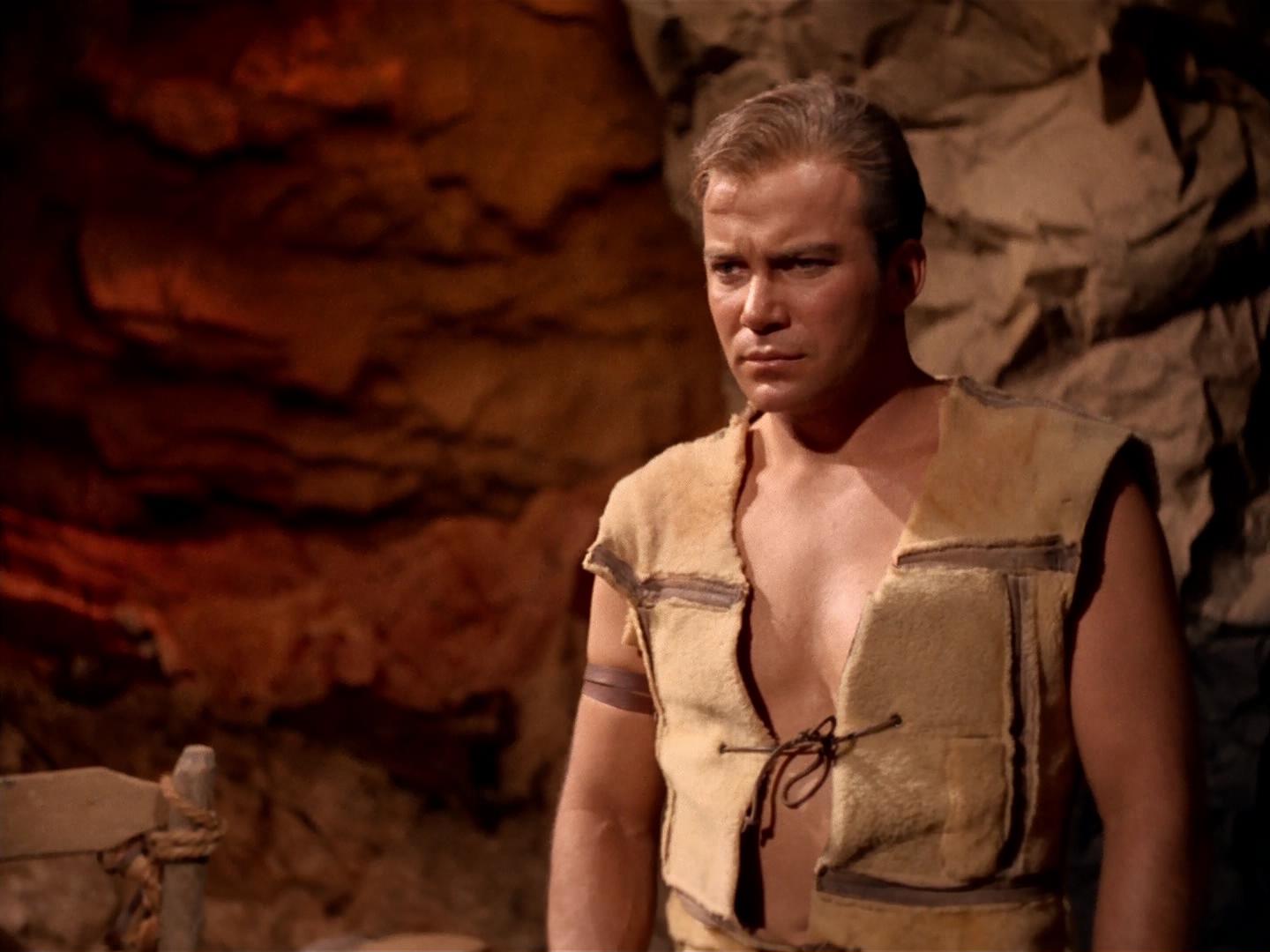 ariane179254_StarTrek_2x19_APrivateLittleWar_1913.jpg