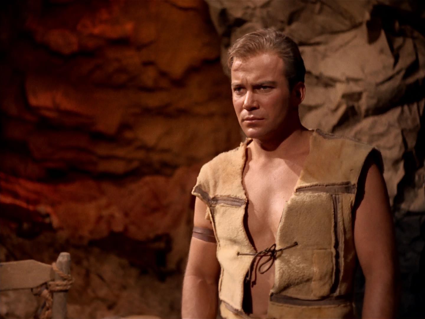 ariane179254_StarTrek_2x19_APrivateLittleWar_1915.jpg