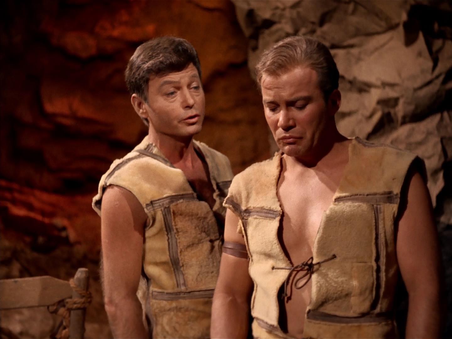 ariane179254_StarTrek_2x19_APrivateLittleWar_1928.jpg