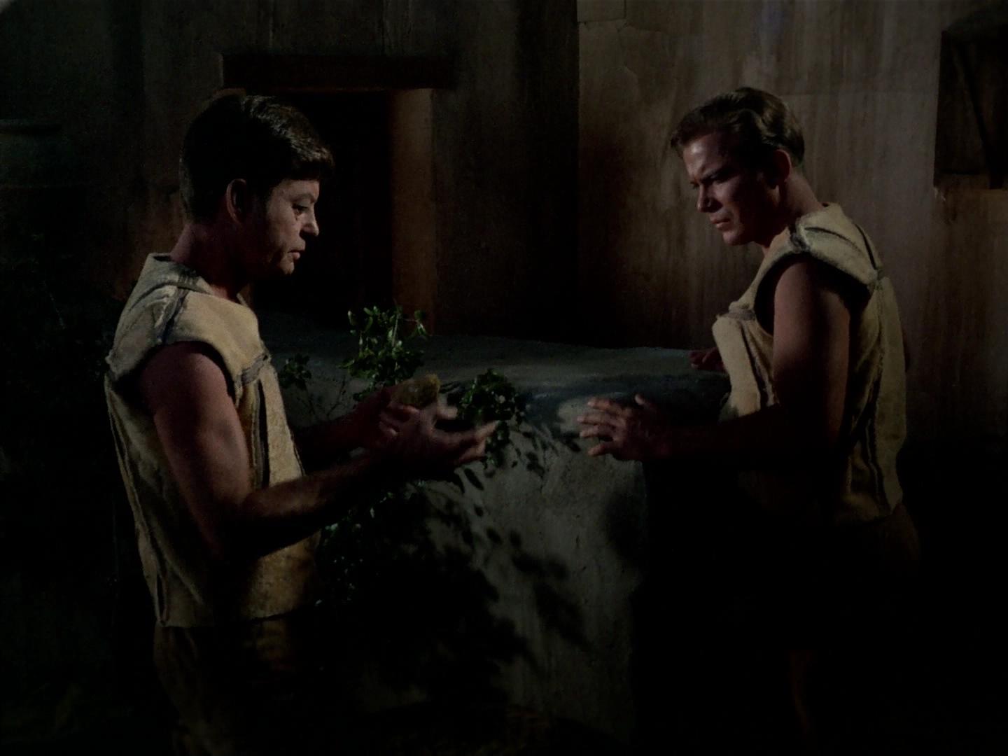 ariane179254_StarTrek_2x19_APrivateLittleWar_2071.jpg