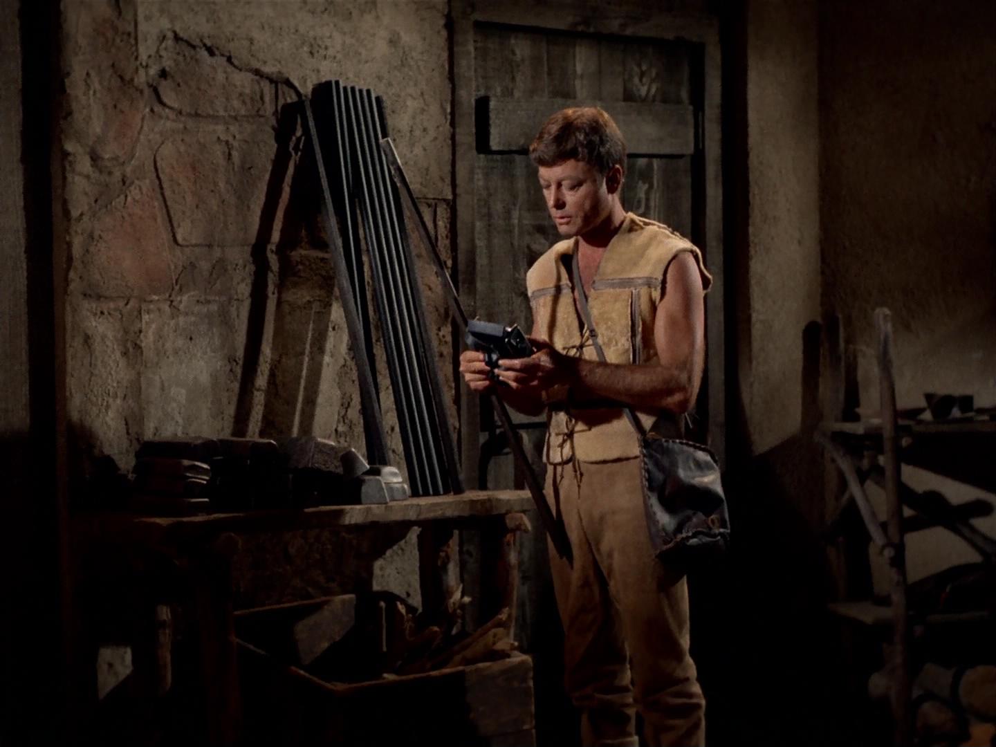 ariane179254_StarTrek_2x19_APrivateLittleWar_2126.jpg