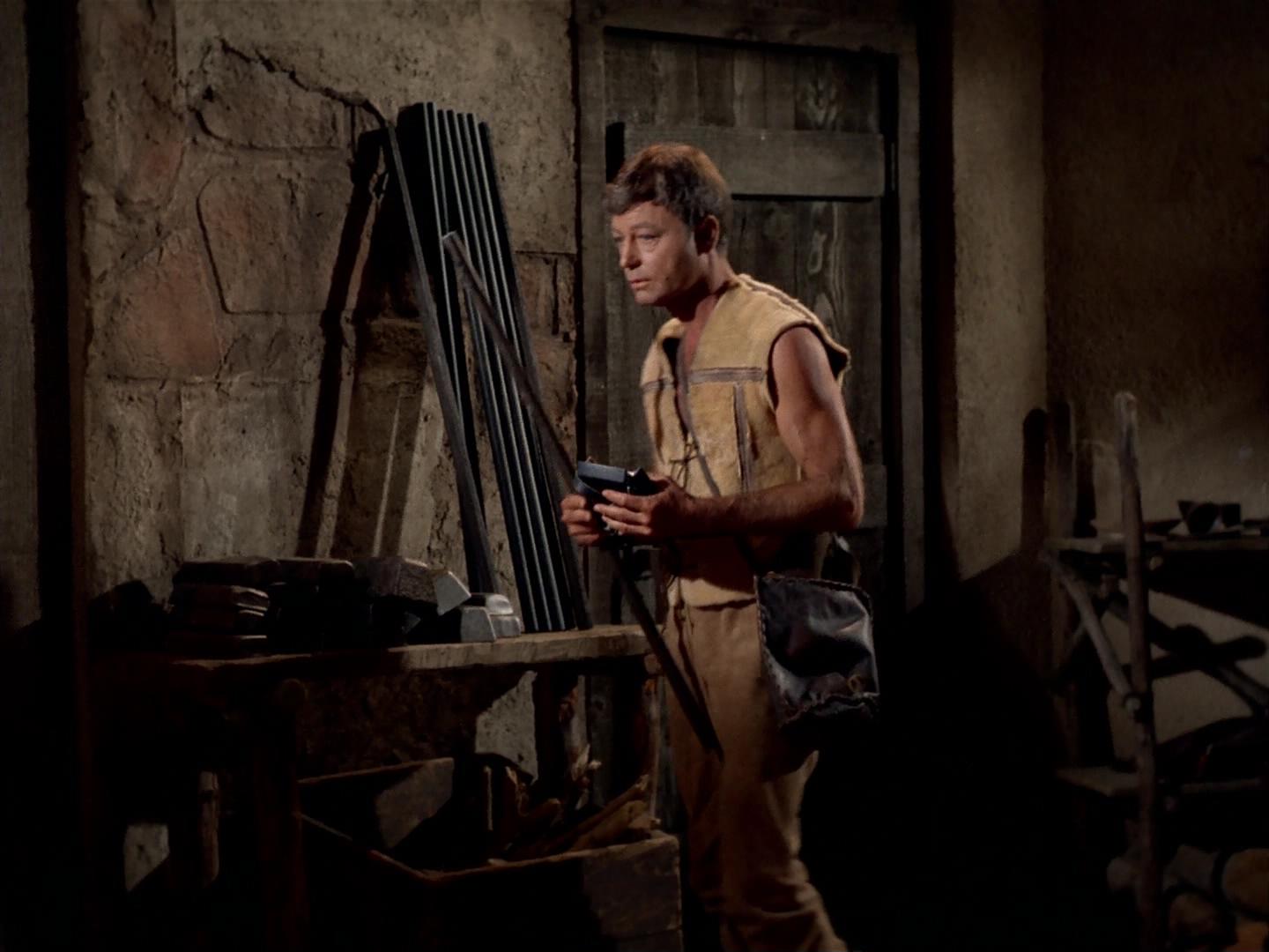 ariane179254_StarTrek_2x19_APrivateLittleWar_2133.jpg