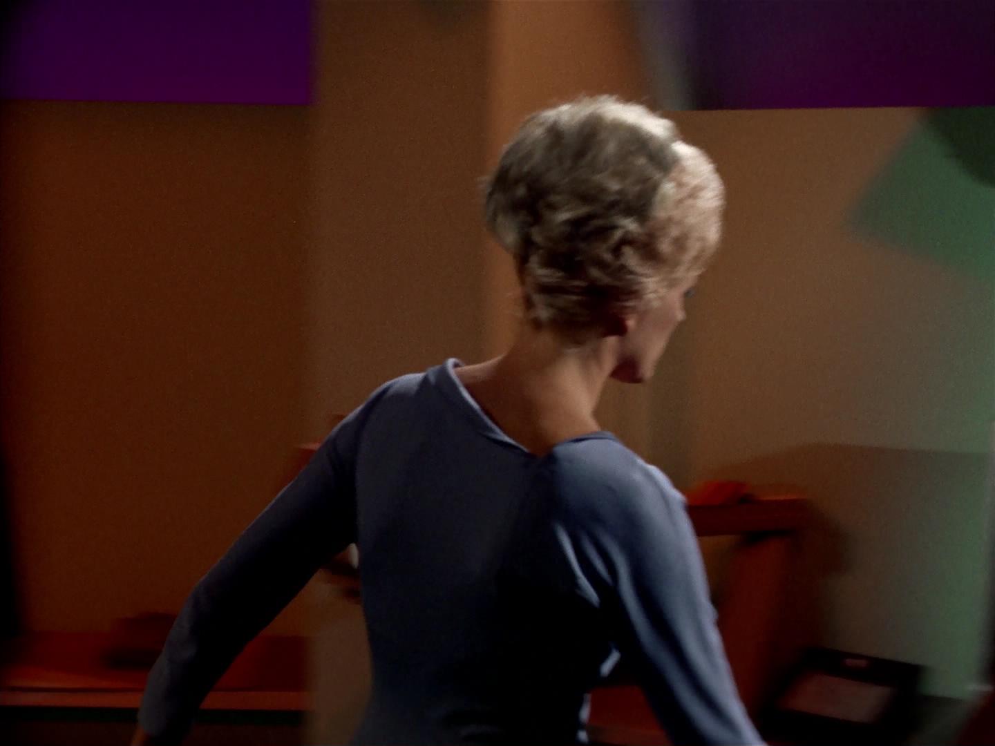 ariane179254_StarTrek_2x19_APrivateLittleWar_2227.jpg