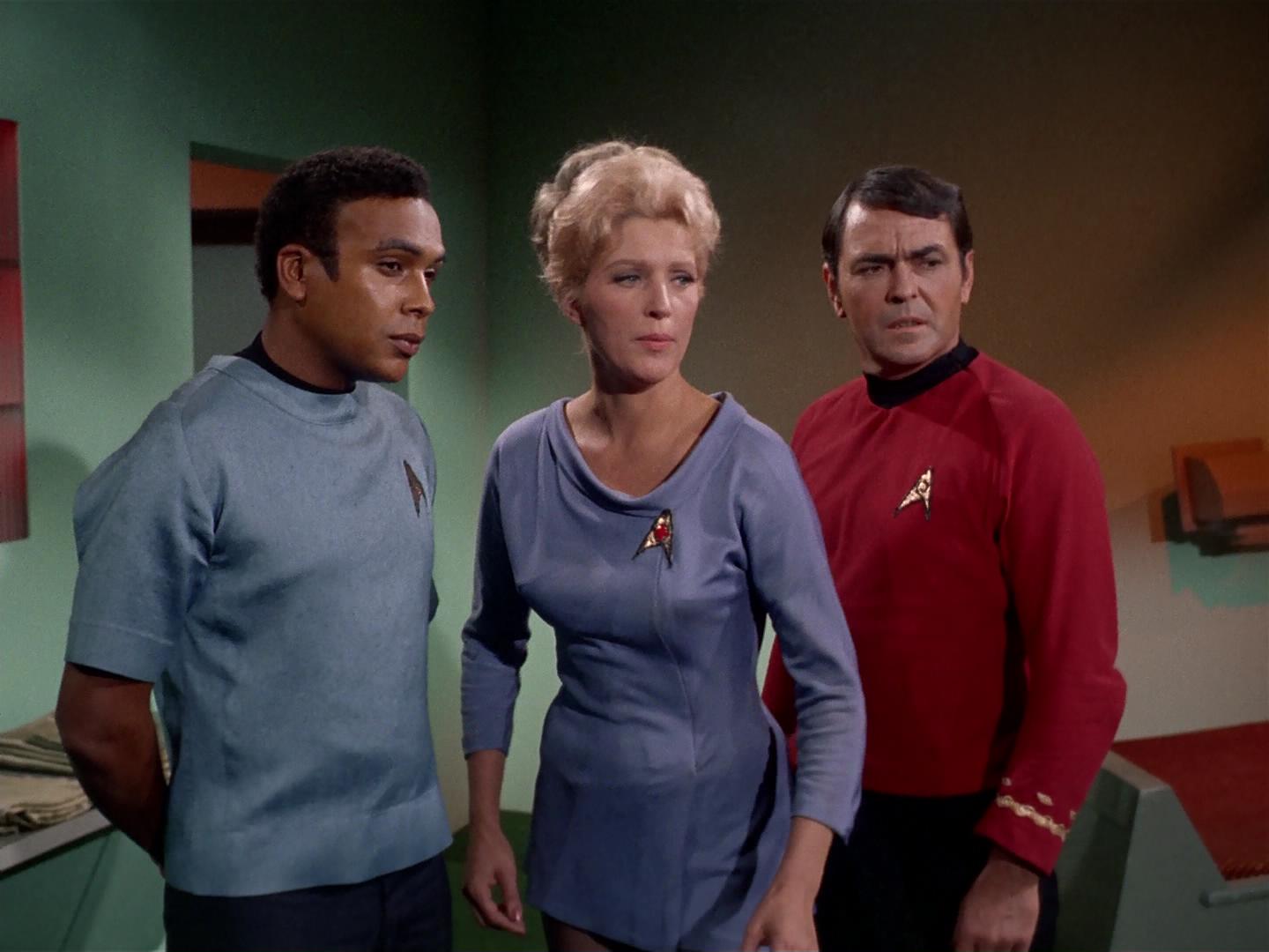 ariane179254_StarTrek_2x19_APrivateLittleWar_2292.jpg