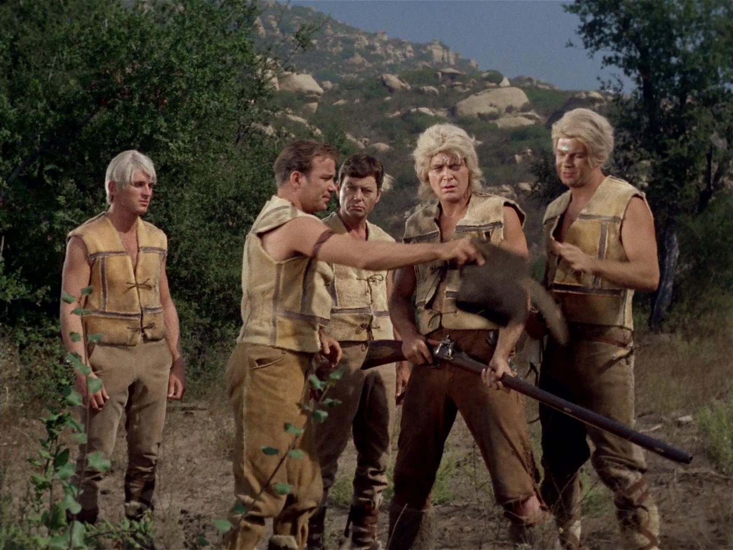 ariane179254_StarTrek_2x19_APrivateLittleWar_2344.jpg
