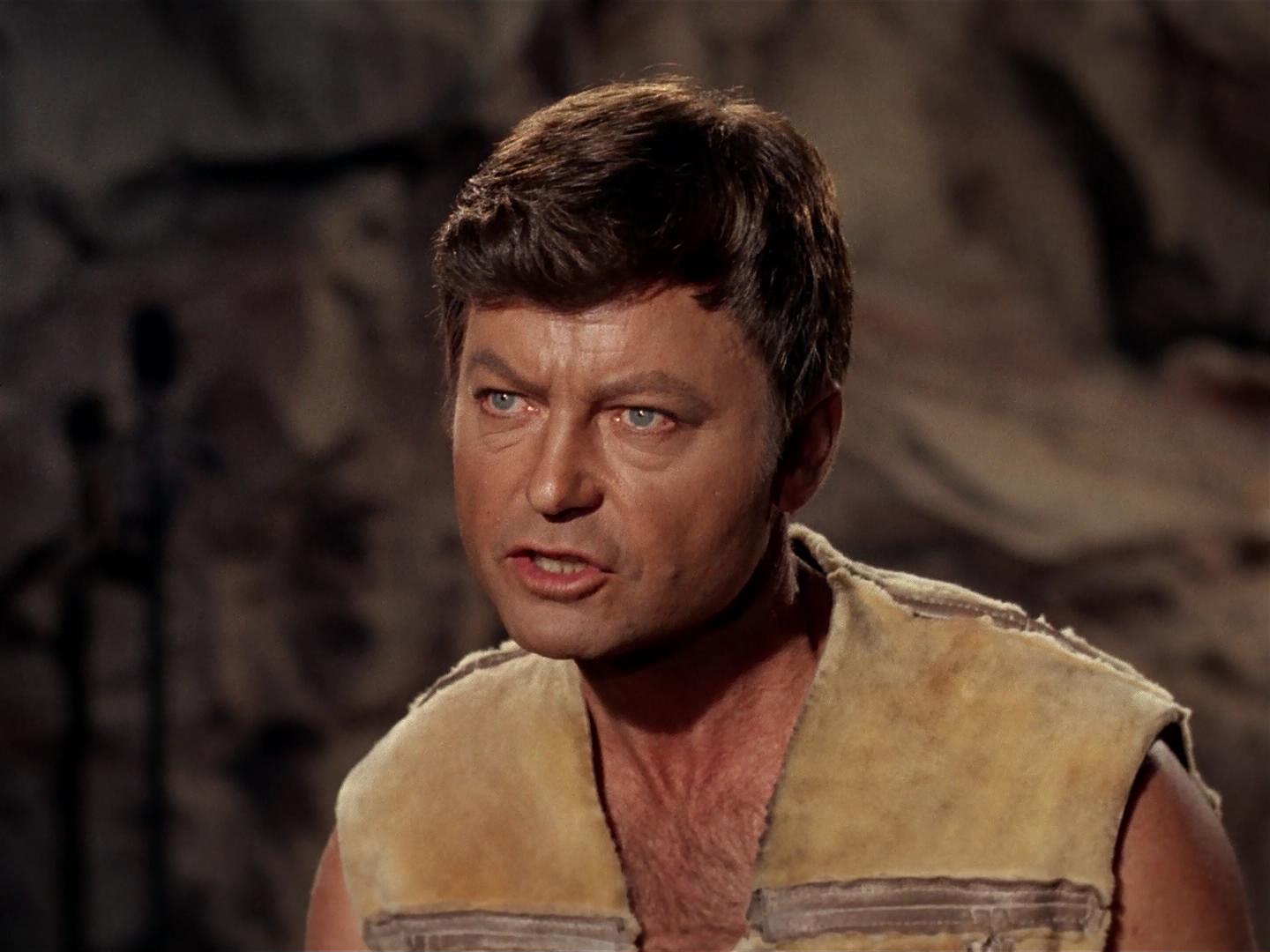 ariane179254_StarTrek_2x19_APrivateLittleWar_2436.jpg