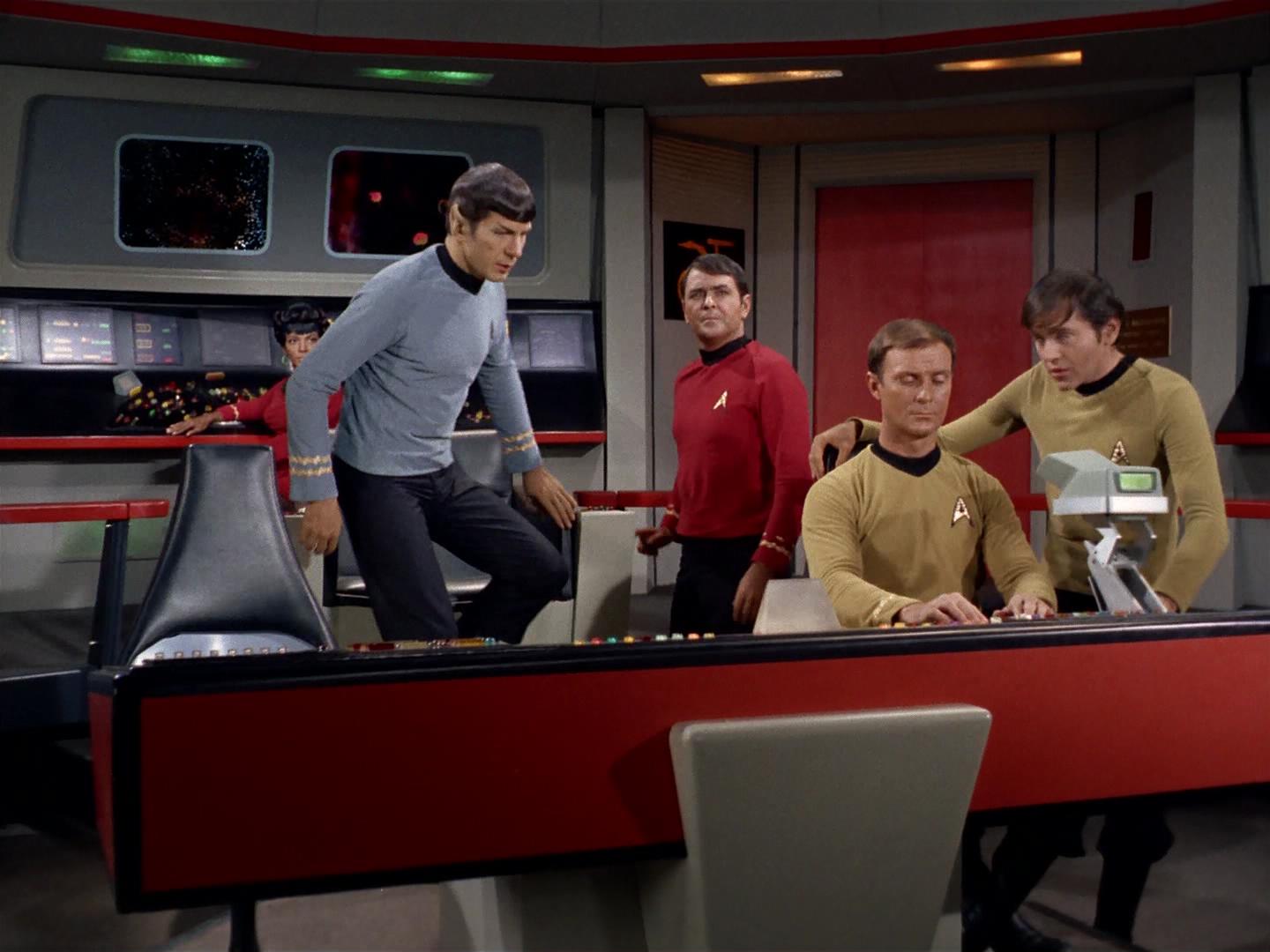ariane179254_StarTrek_2x19_APrivateLittleWar_2581.jpg