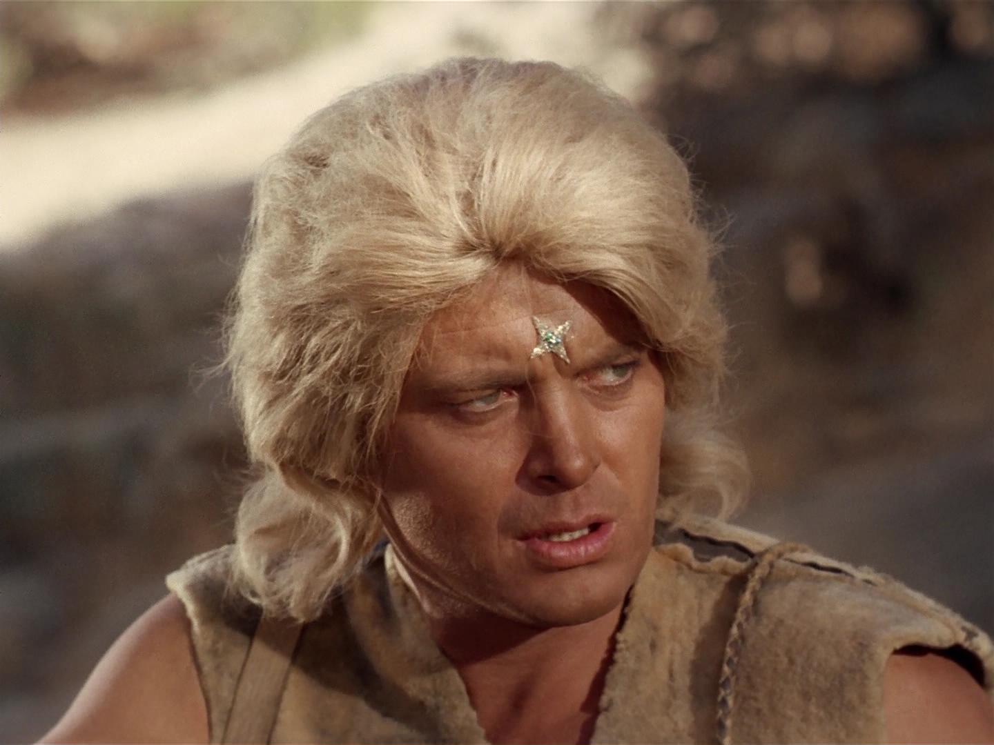 ariane179254_StarTrek_2x19_APrivateLittleWar_2718.jpg