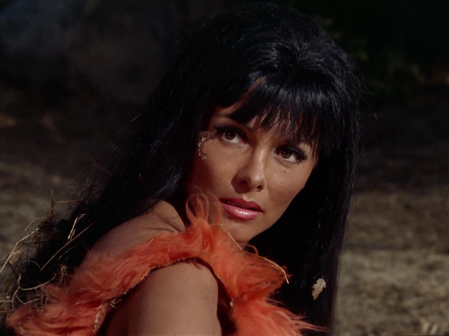 ariane179254_StarTrek_2x19_APrivateLittleWar_2793.jpg