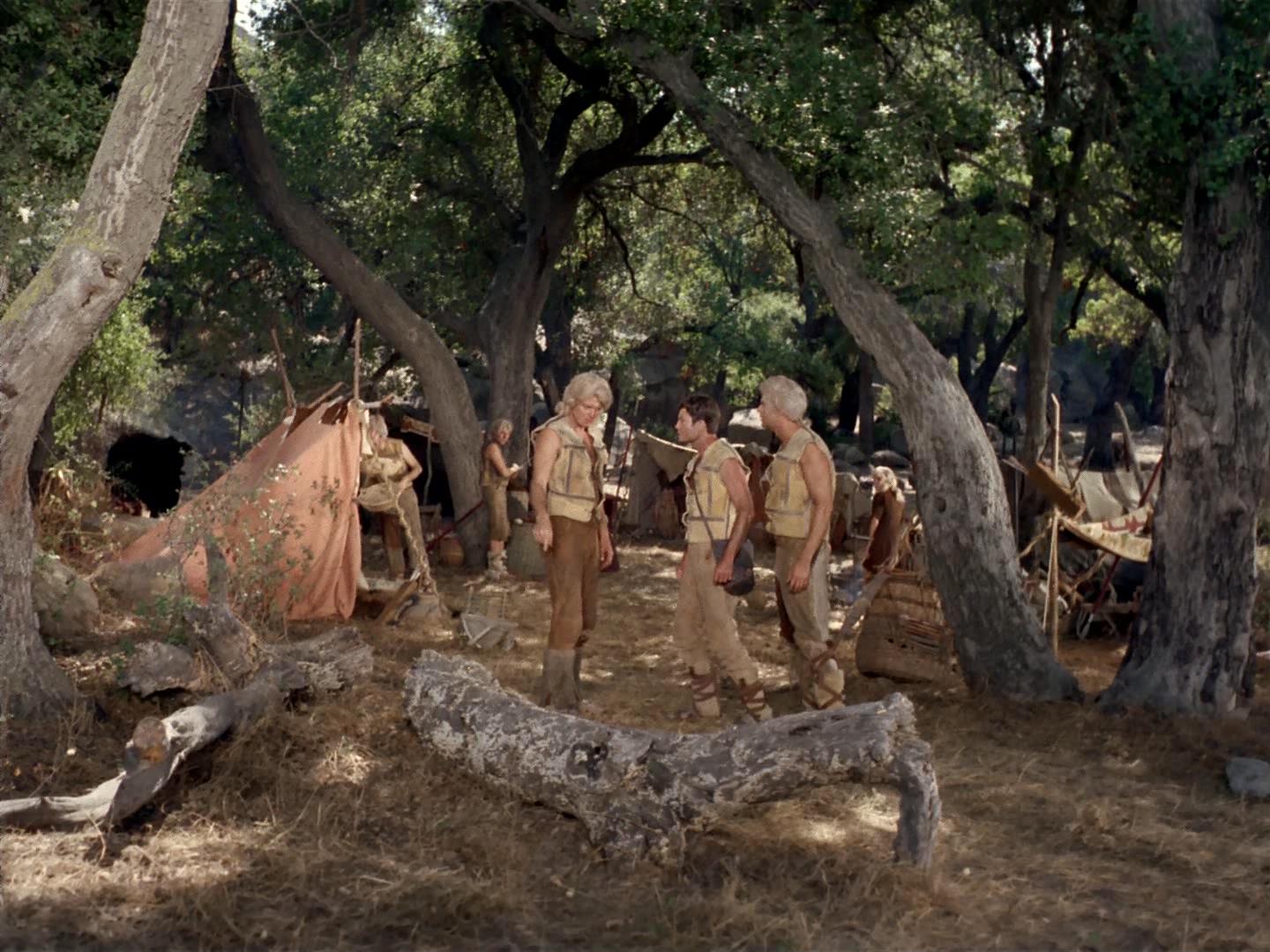 ariane179254_StarTrek_2x19_APrivateLittleWar_2813.jpg