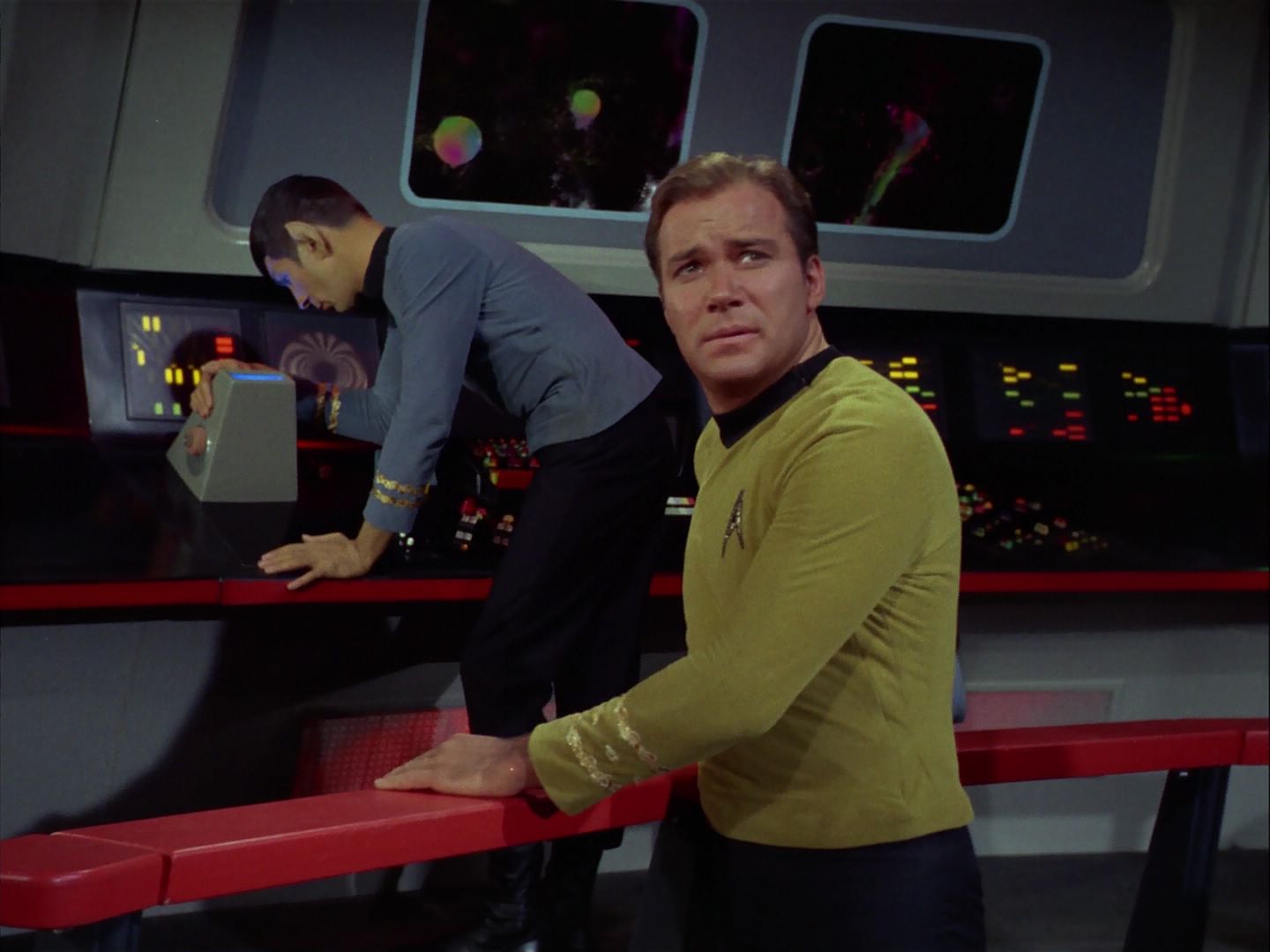 ariane179254_StarTrek_2x20_ReturnToTomorrow_0056.jpg