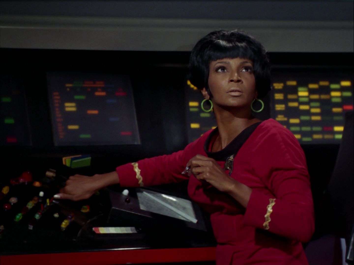 ariane179254_StarTrek_2x20_ReturnToTomorrow_0085.jpg