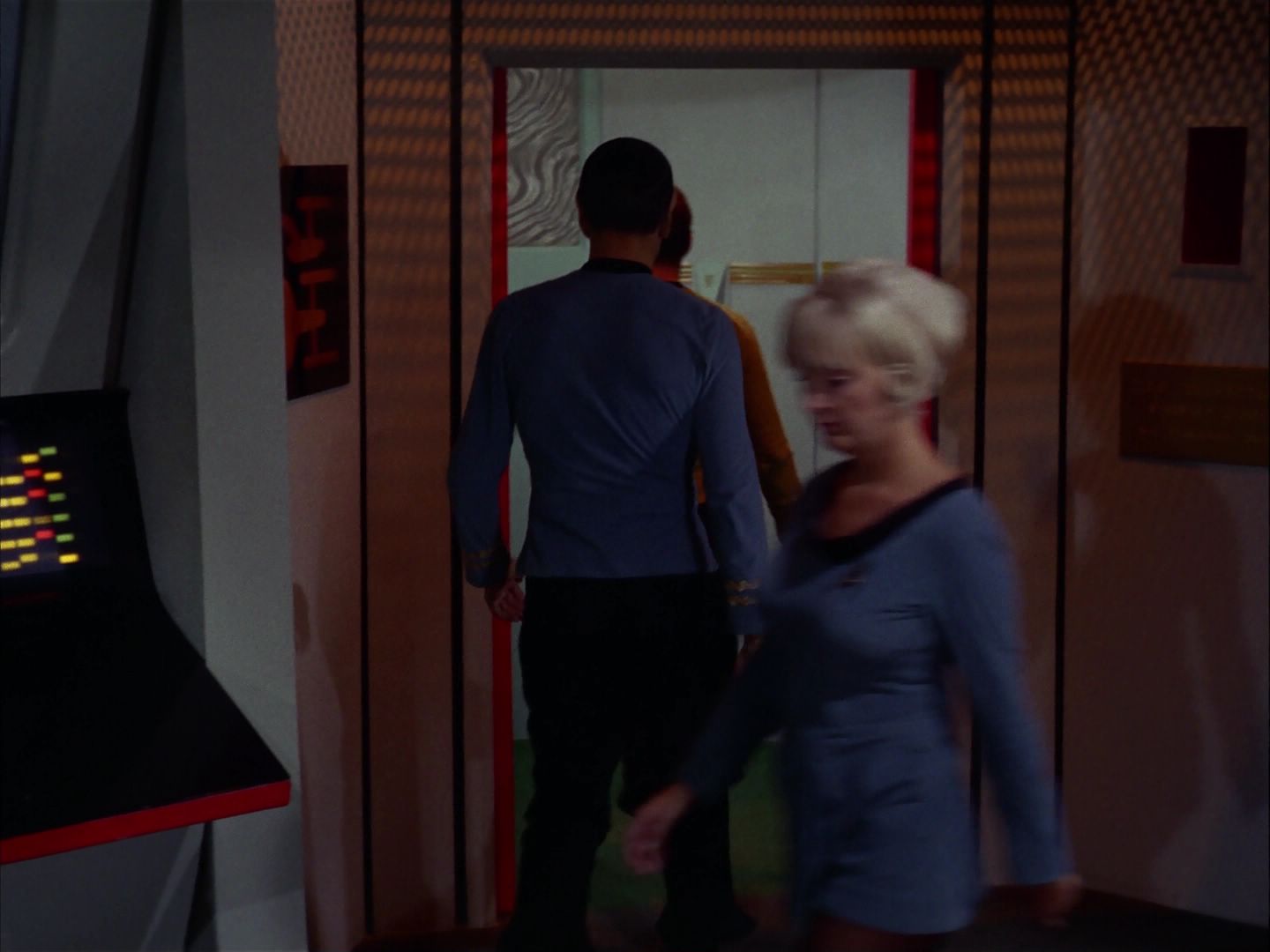 ariane179254_StarTrek_2x20_ReturnToTomorrow_0391.jpg