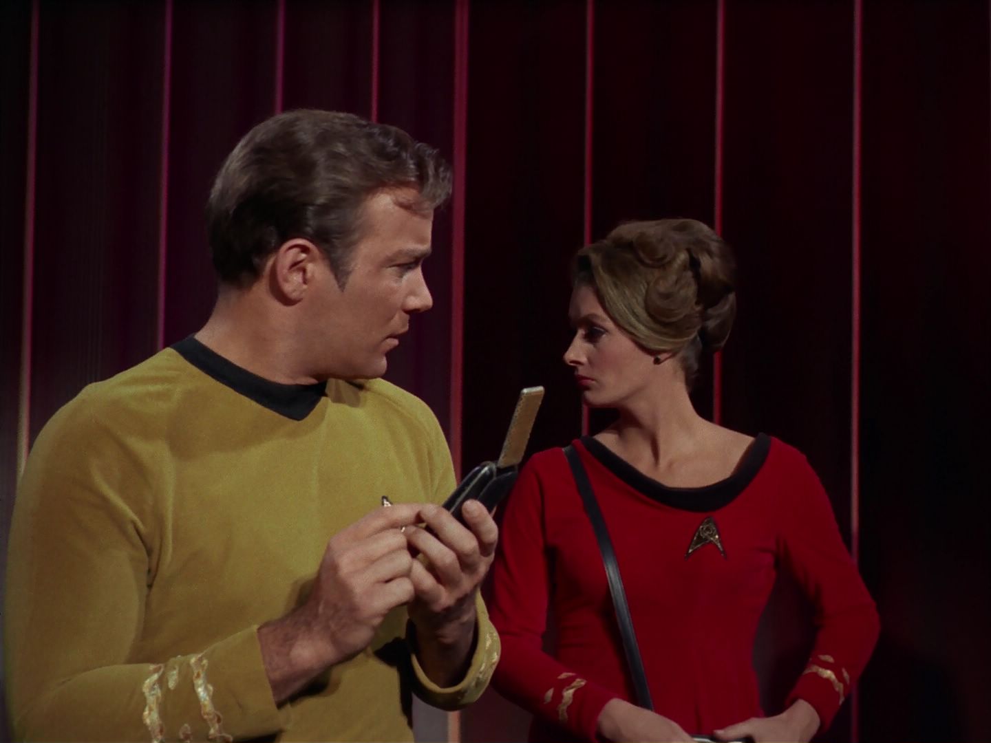 ariane179254_StarTrek_2x20_ReturnToTomorrow_0563.jpg