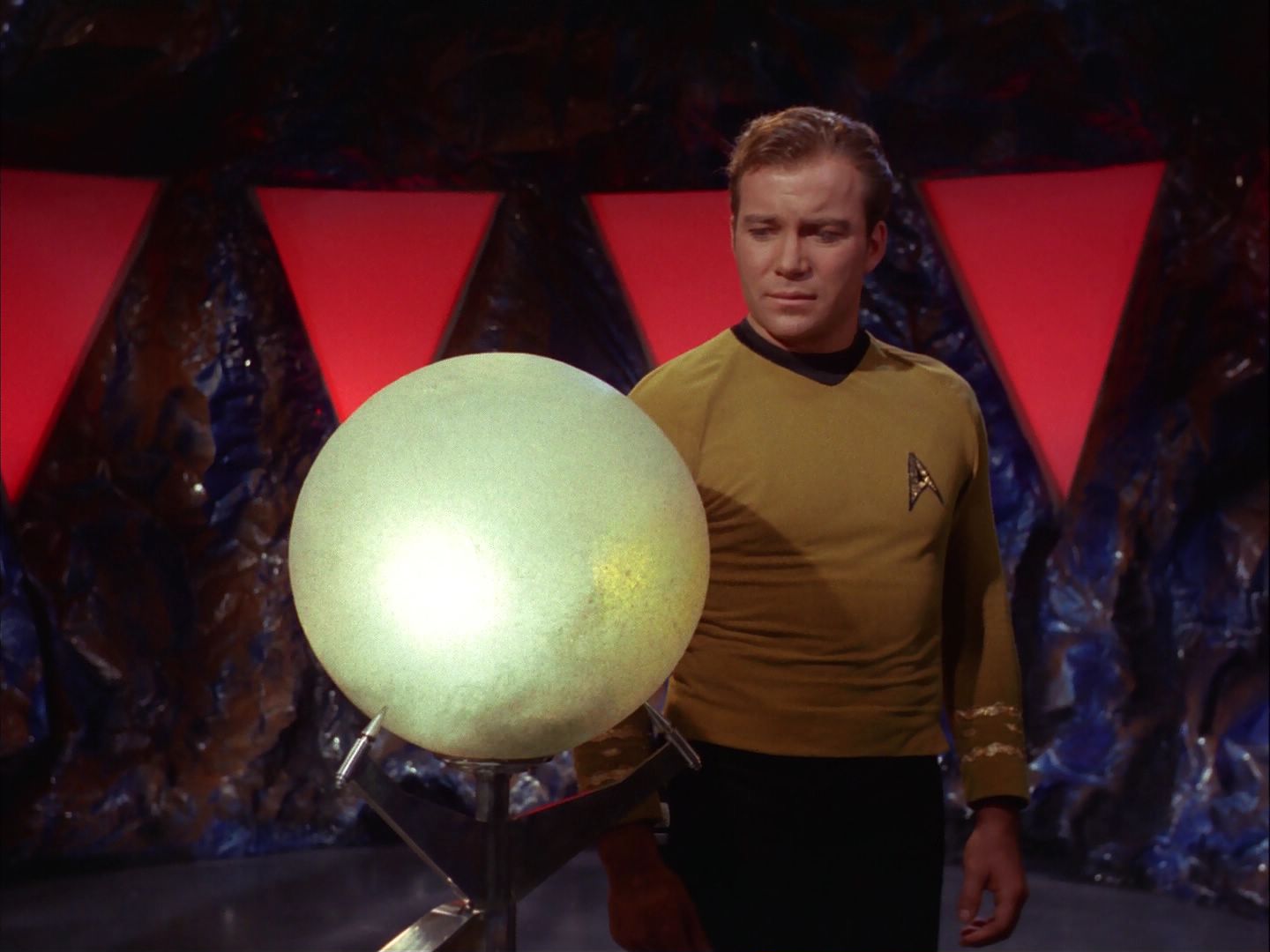 ariane179254_StarTrek_2x20_ReturnToTomorrow_0749.jpg