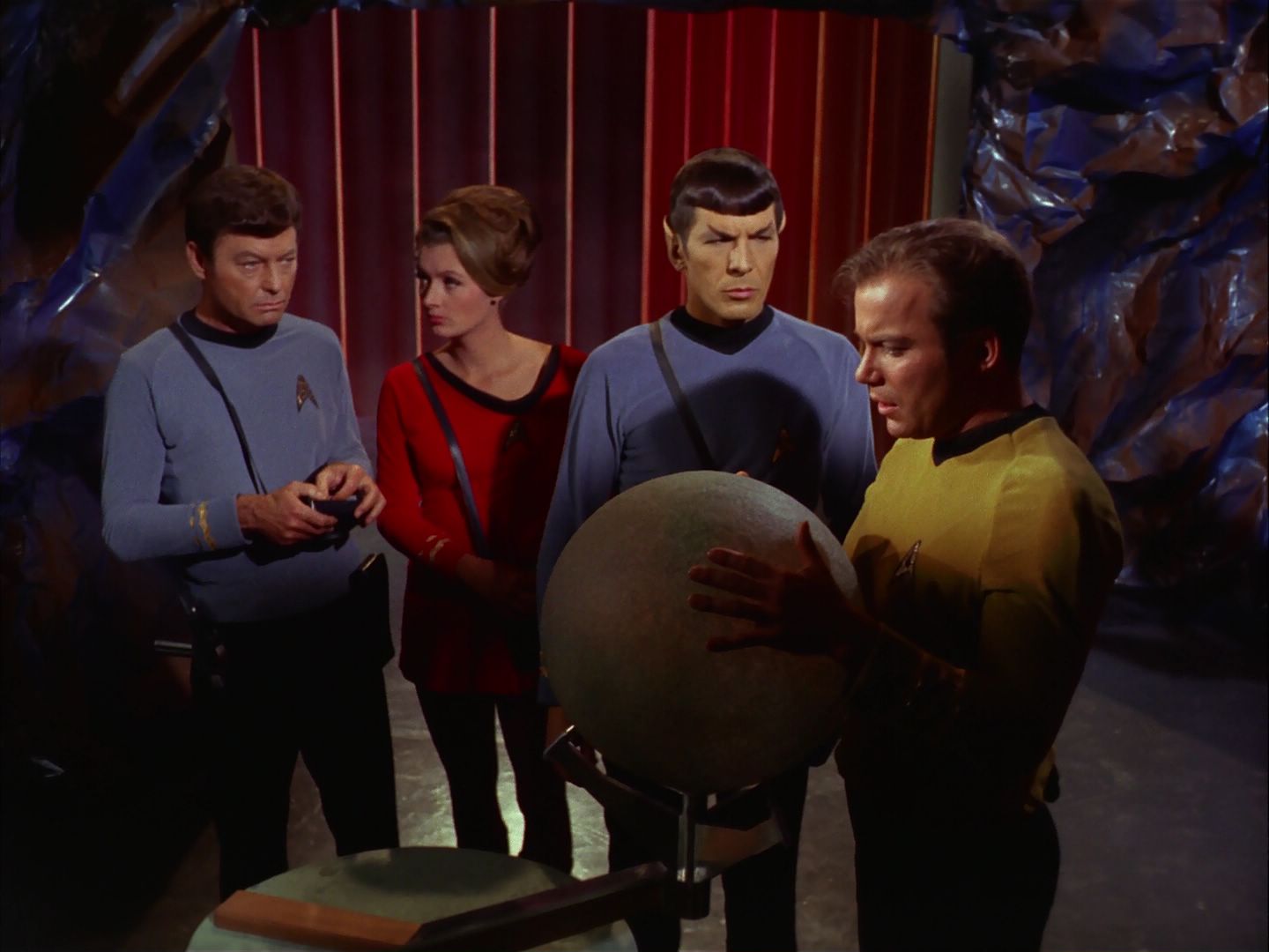 ariane179254_StarTrek_2x20_ReturnToTomorrow_0904.jpg
