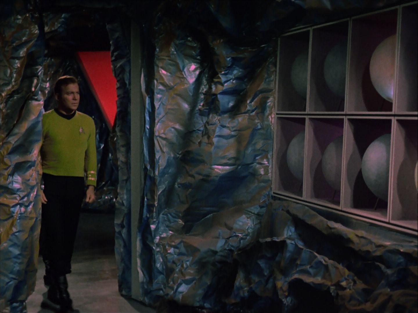 ariane179254_StarTrek_2x20_ReturnToTomorrow_0972.jpg