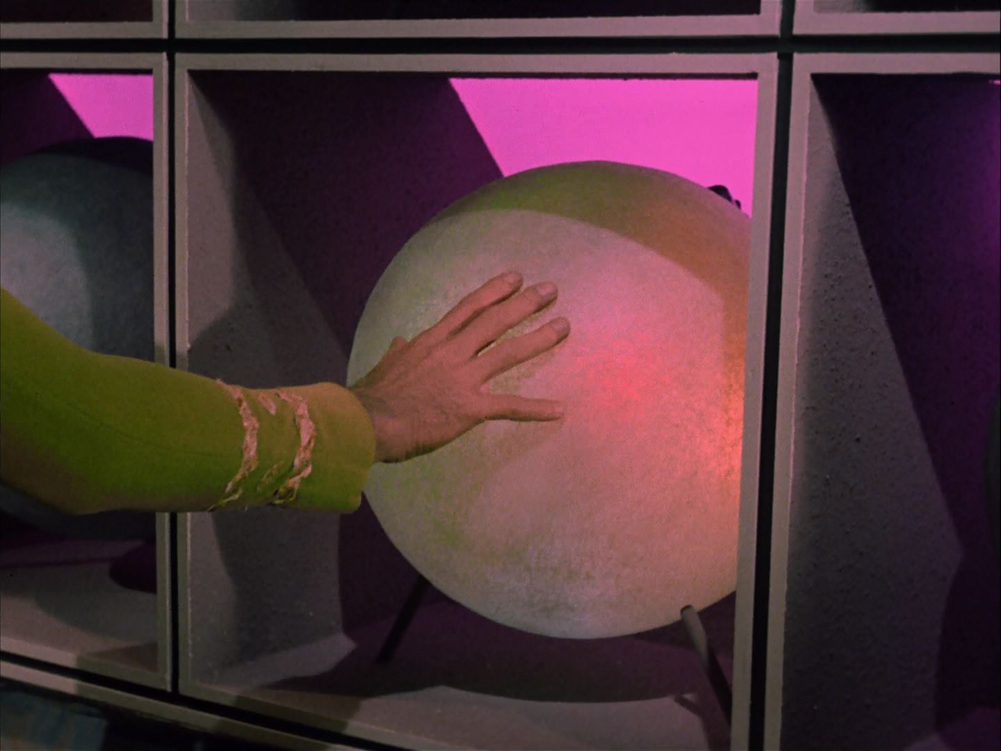 ariane179254_StarTrek_2x20_ReturnToTomorrow_1003.jpg
