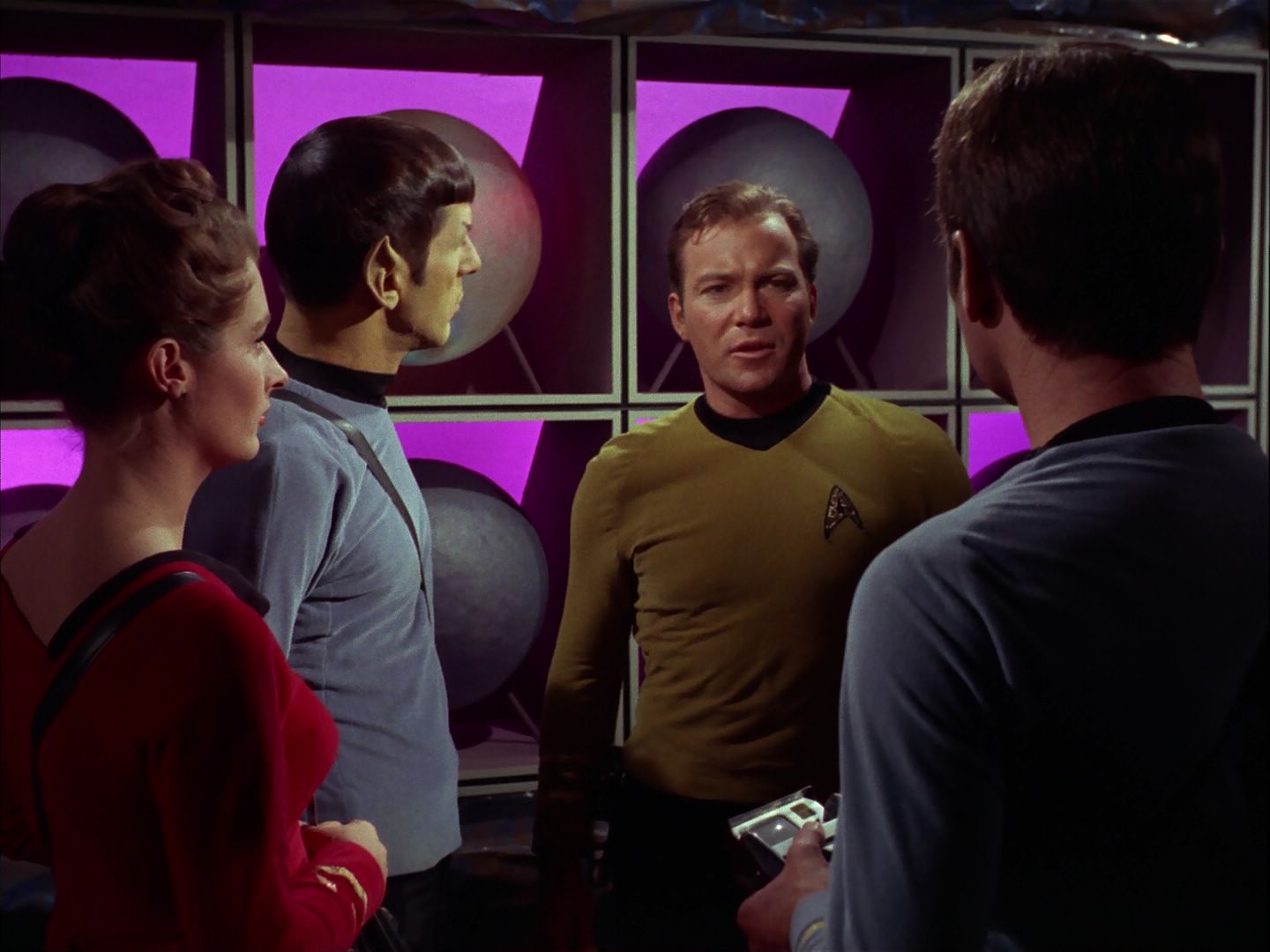 ariane179254_StarTrek_2x20_ReturnToTomorrow_1044.jpg