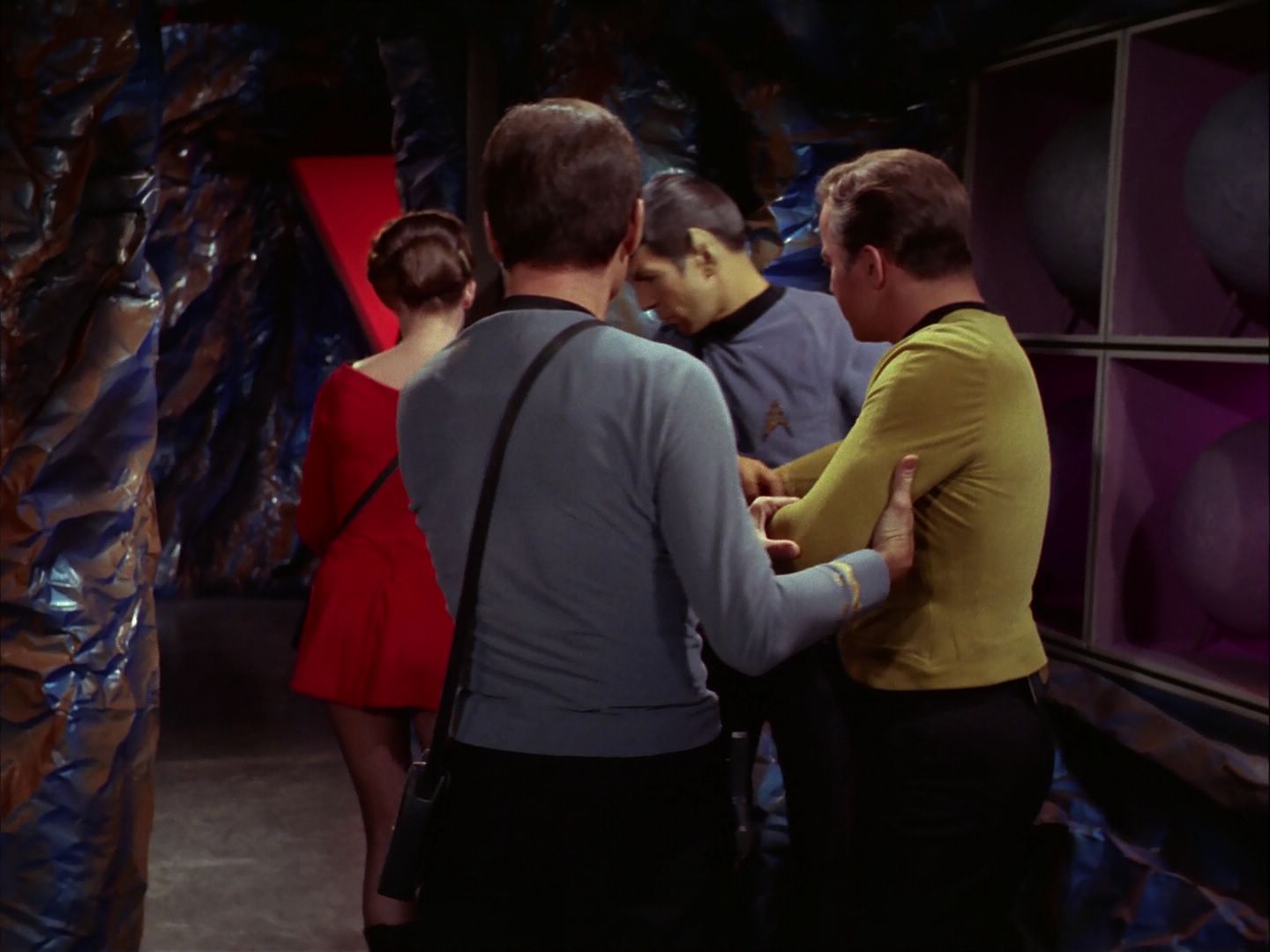 ariane179254_StarTrek_2x20_ReturnToTomorrow_1146.jpg