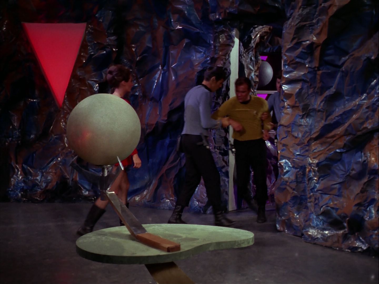 ariane179254_StarTrek_2x20_ReturnToTomorrow_1149.jpg