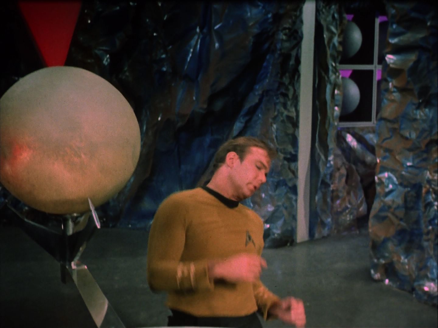ariane179254_StarTrek_2x20_ReturnToTomorrow_1165.jpg