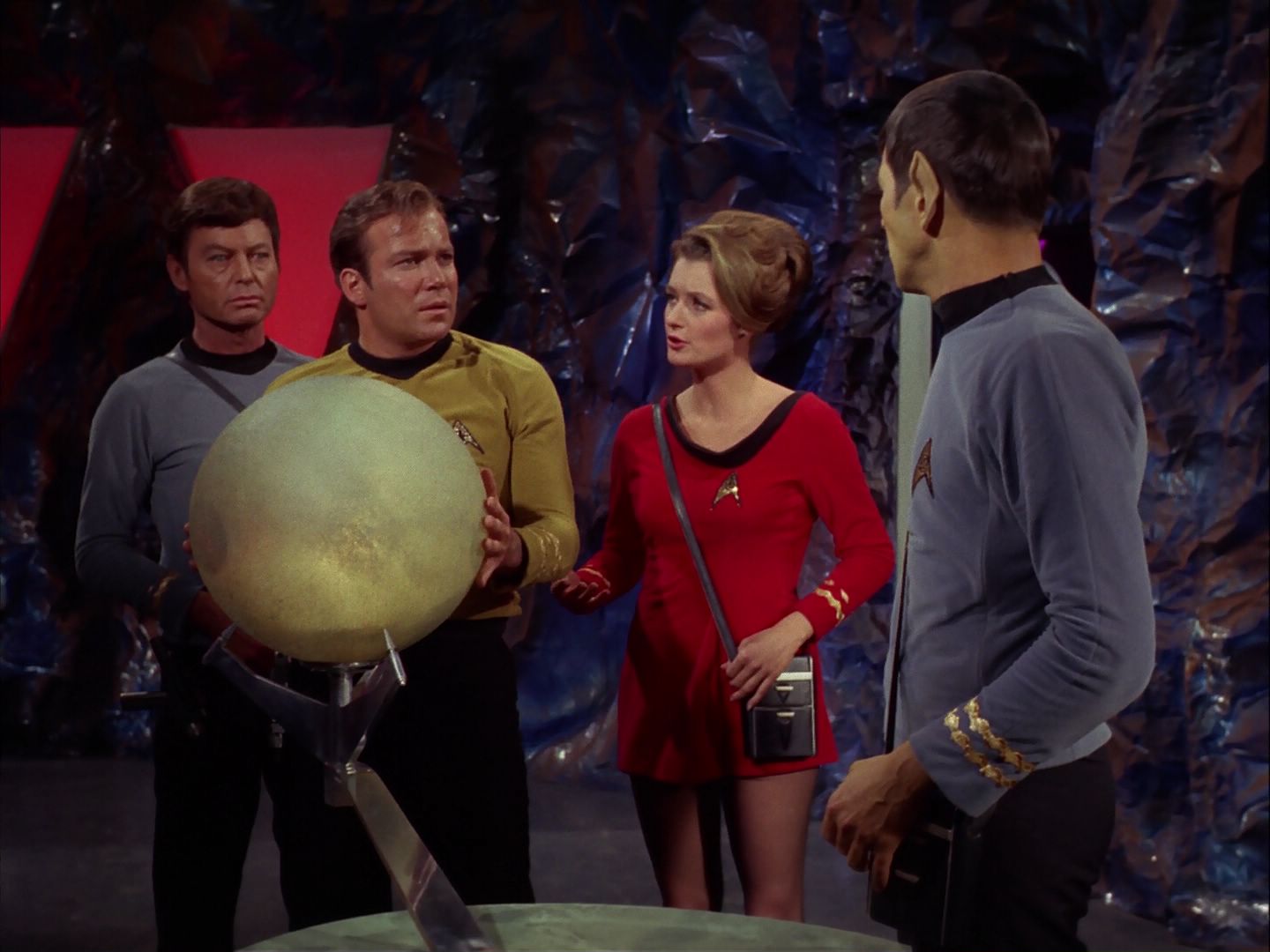 ariane179254_StarTrek_2x20_ReturnToTomorrow_1234.jpg