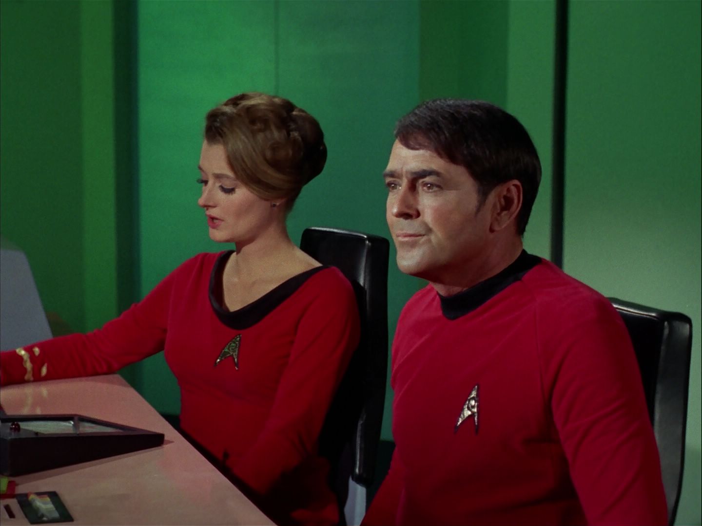 ariane179254_StarTrek_2x20_ReturnToTomorrow_1284.jpg