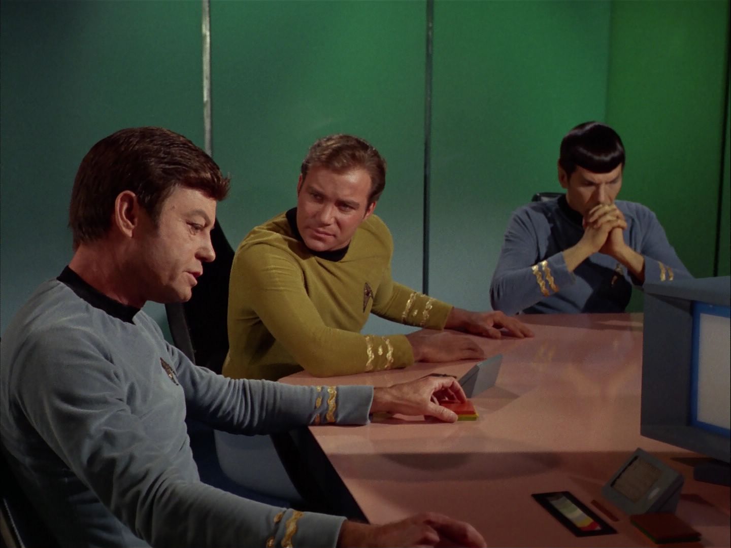 ariane179254_StarTrek_2x20_ReturnToTomorrow_1392.jpg