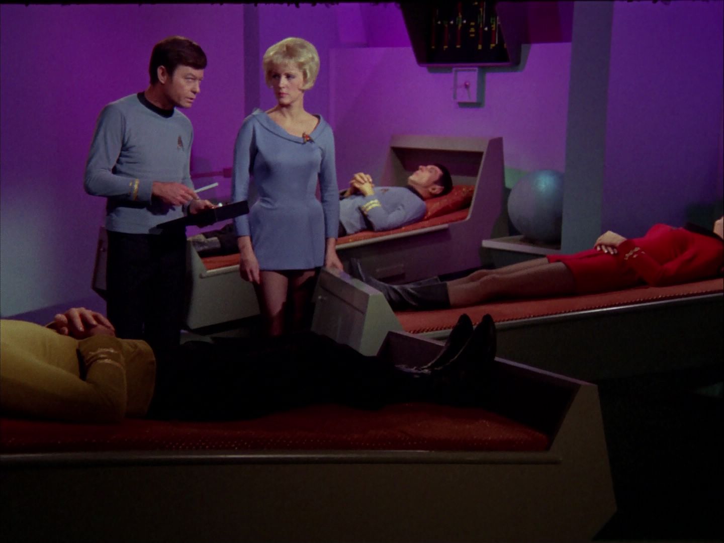 ariane179254_StarTrek_2x20_ReturnToTomorrow_1547.jpg