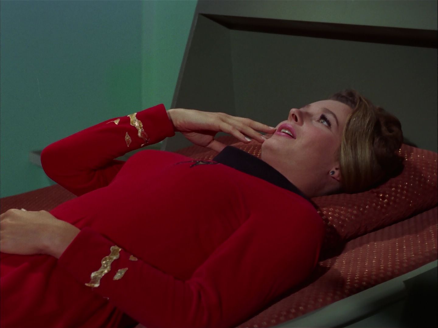 ariane179254_StarTrek_2x20_ReturnToTomorrow_1647.jpg