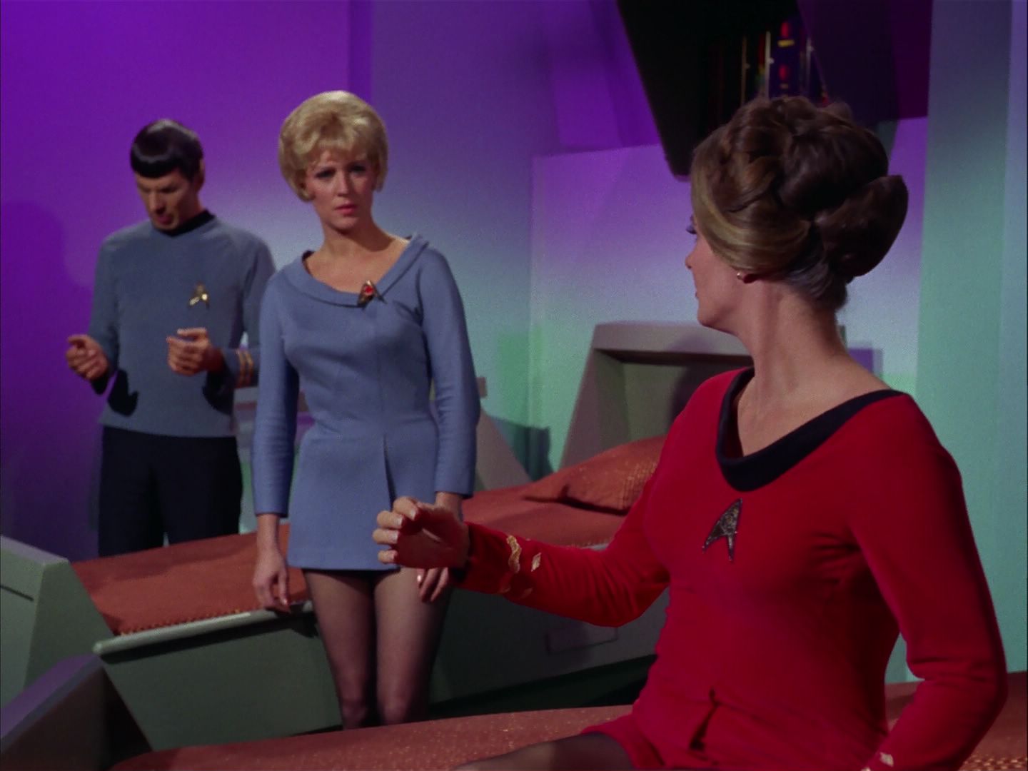 ariane179254_StarTrek_2x20_ReturnToTomorrow_1666.jpg