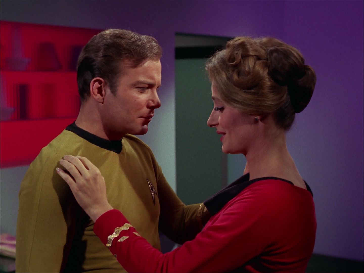 ariane179254_StarTrek_2x20_ReturnToTomorrow_1714.jpg
