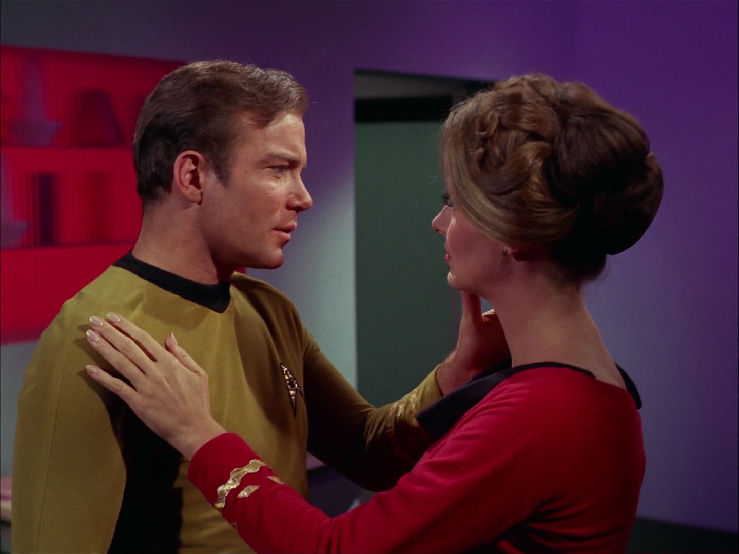 ariane179254_StarTrek_2x20_ReturnToTomorrow_1720.jpg