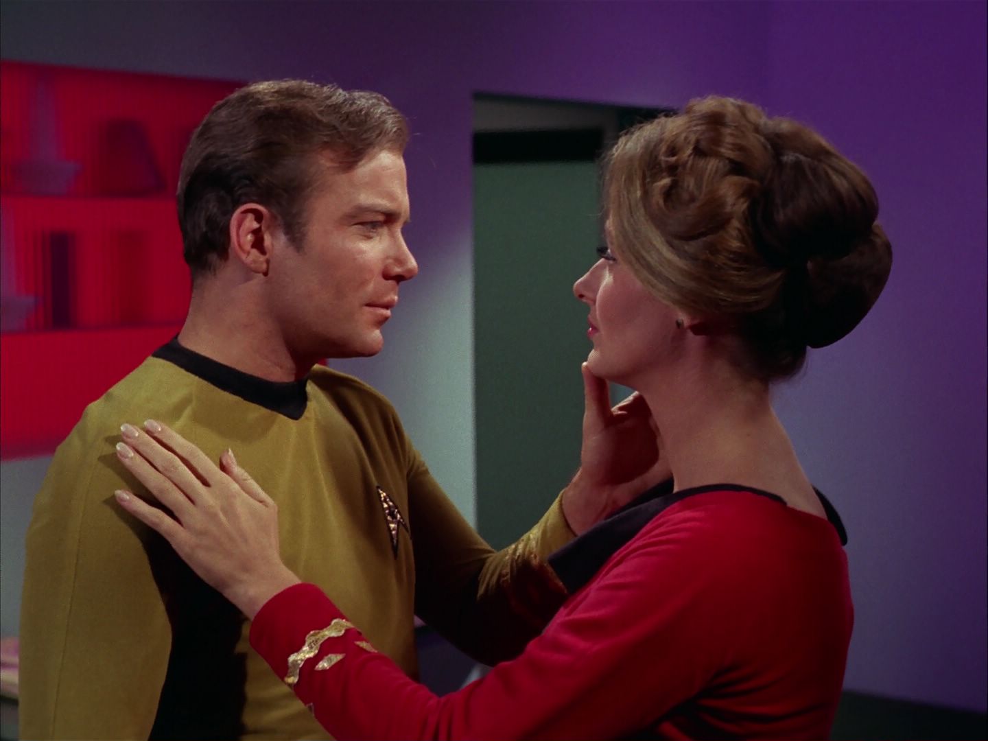 ariane179254_StarTrek_2x20_ReturnToTomorrow_1721.jpg