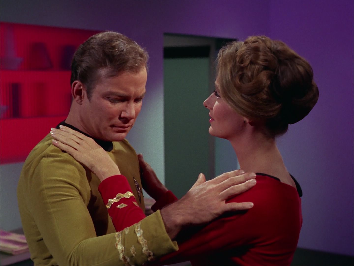 ariane179254_StarTrek_2x20_ReturnToTomorrow_1734.jpg