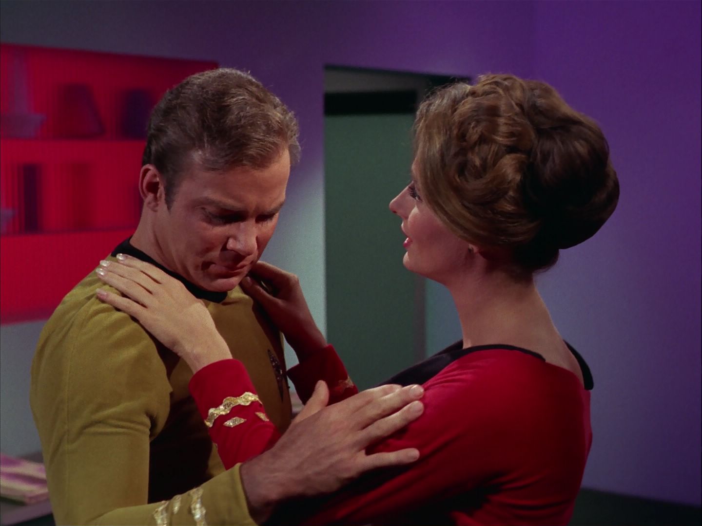 ariane179254_StarTrek_2x20_ReturnToTomorrow_1735.jpg
